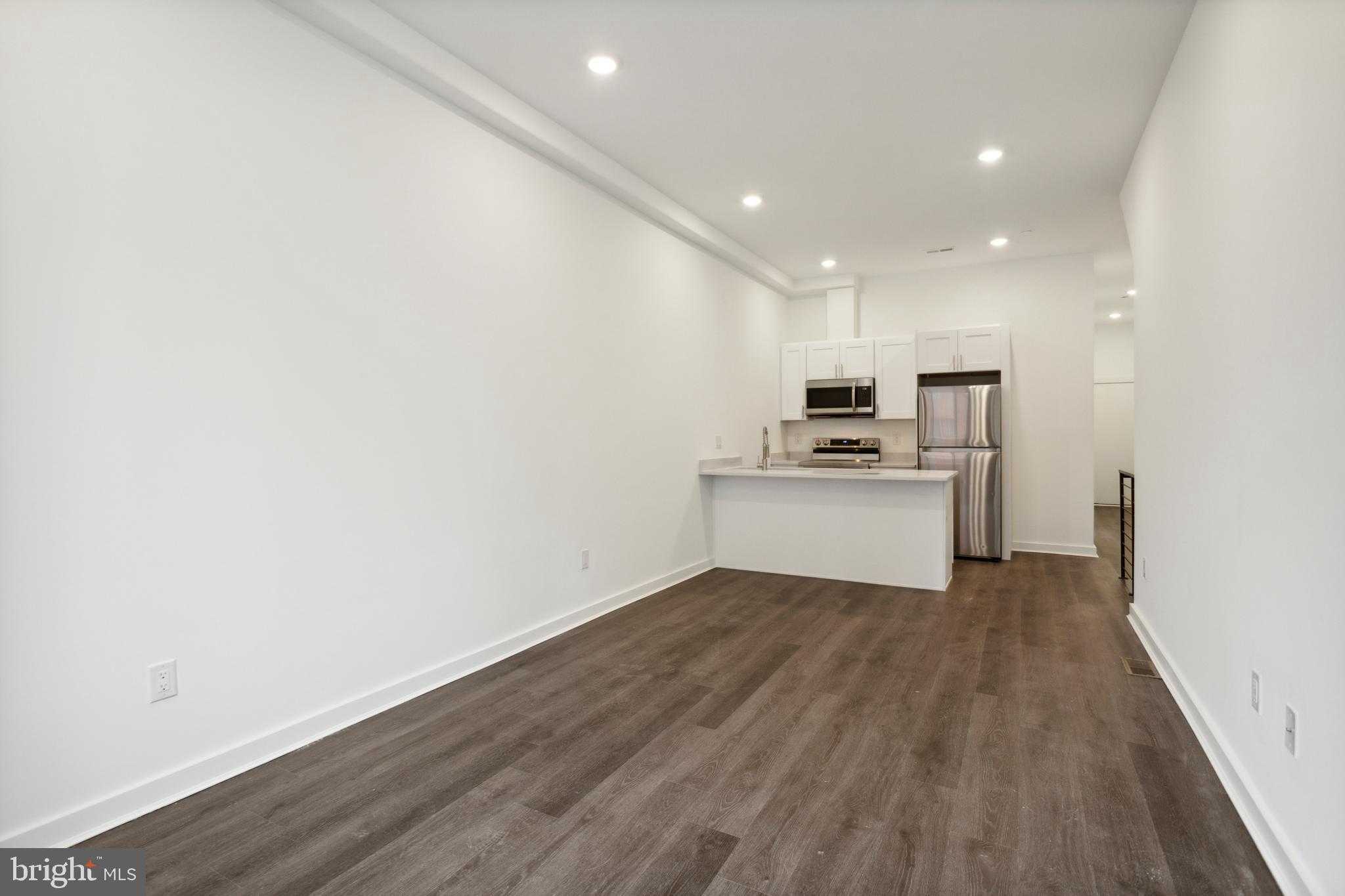 2032 N 18th St photo 3