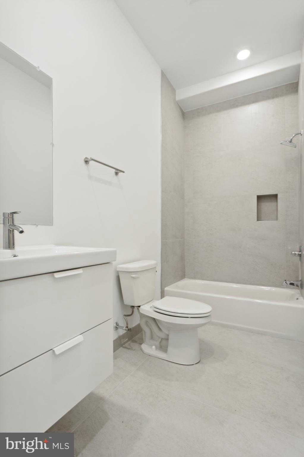 2032 N 18th St photo 7