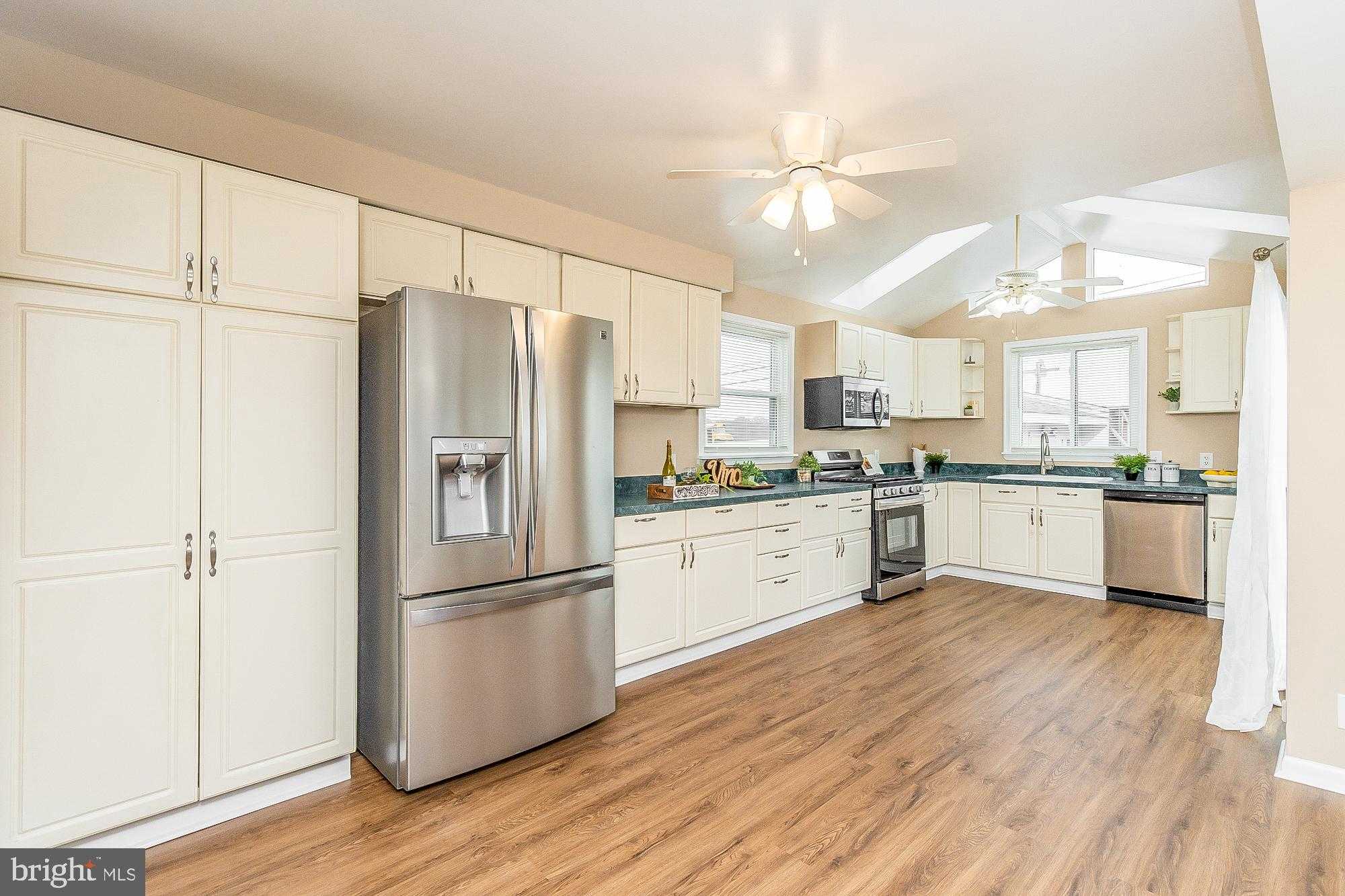 7501 Kenlea Ave photo 28