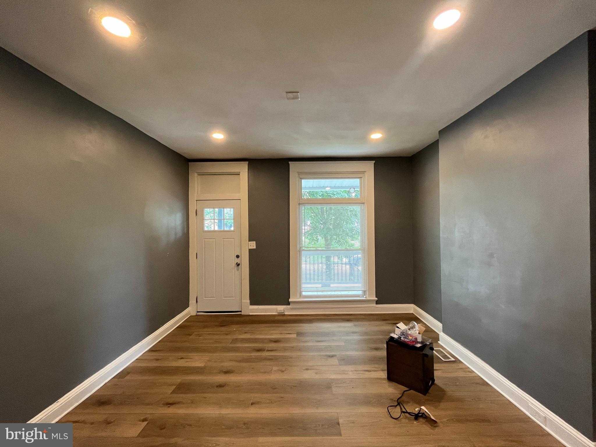 1642 N Ashburton St photo 17