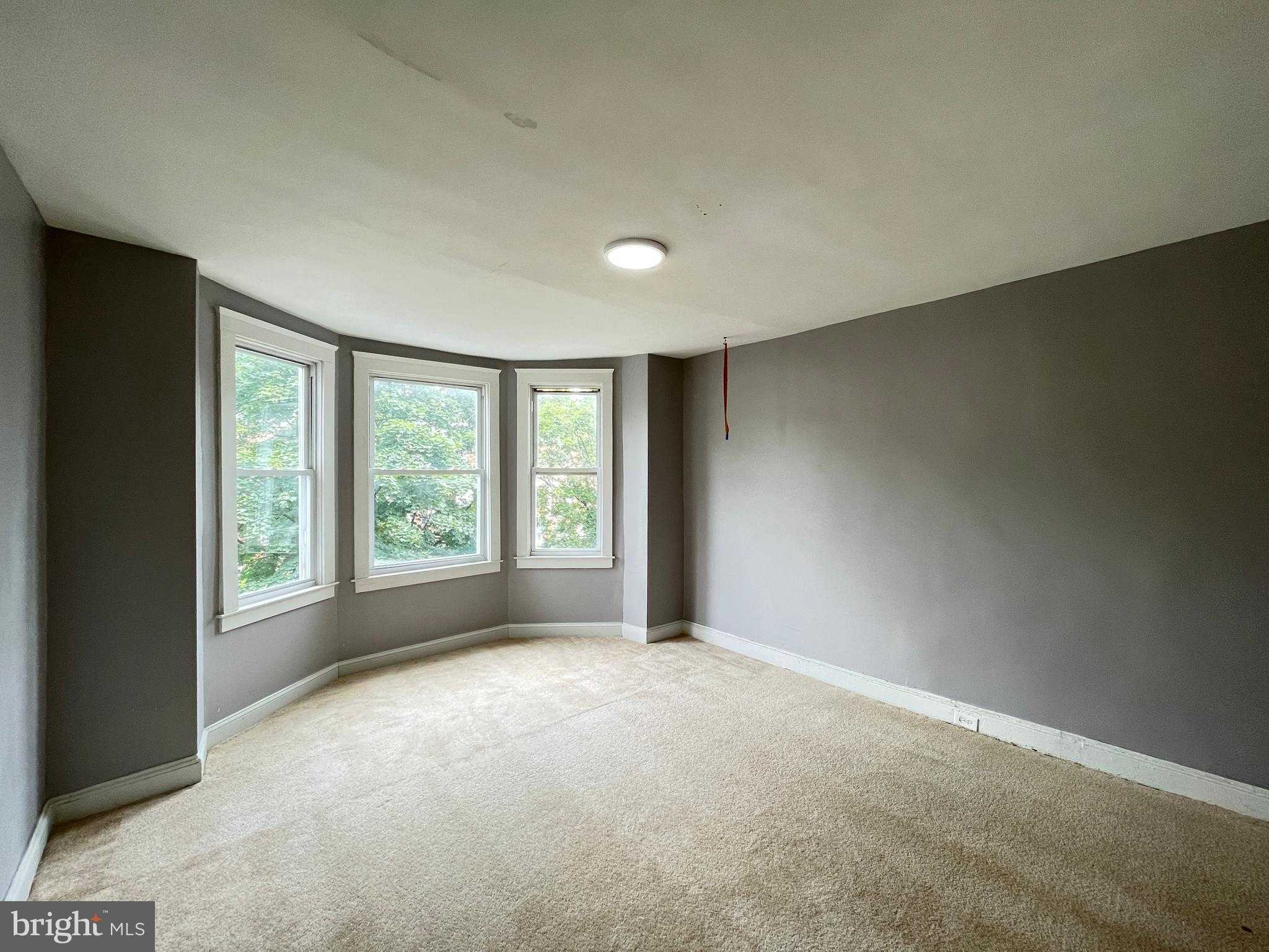 1642 N Ashburton St photo 29