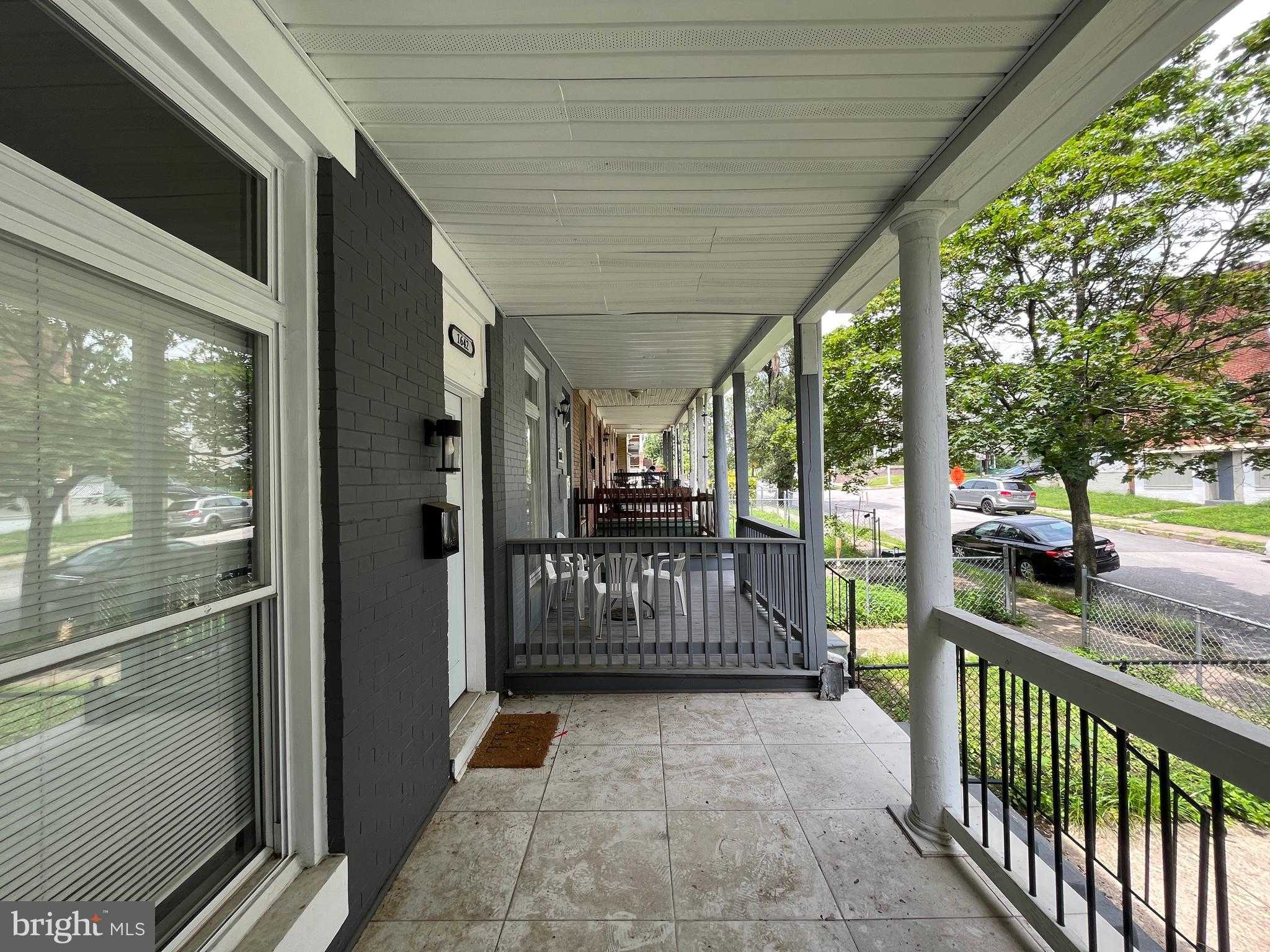 1642 N Ashburton St photo 4