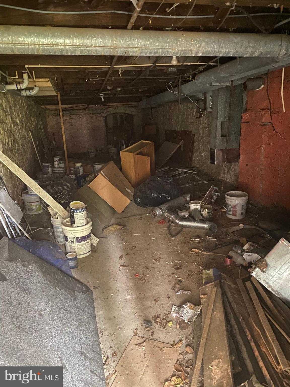 1642 N Ashburton St photo 46