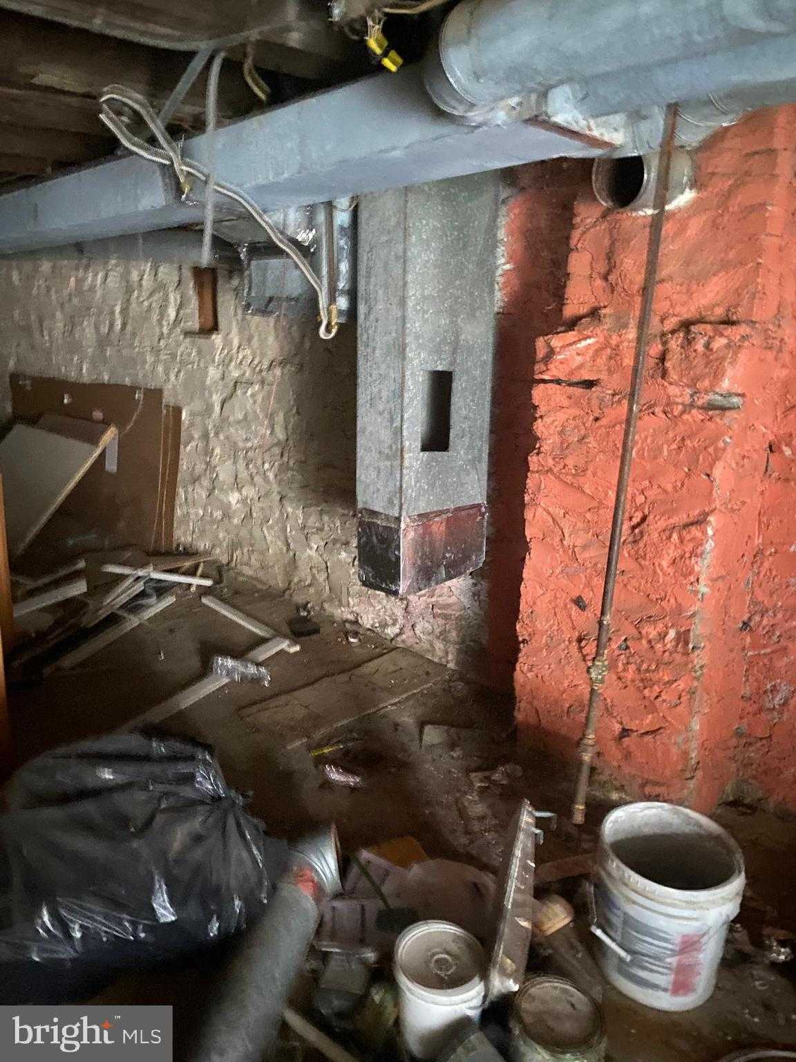 1642 N Ashburton St photo 48