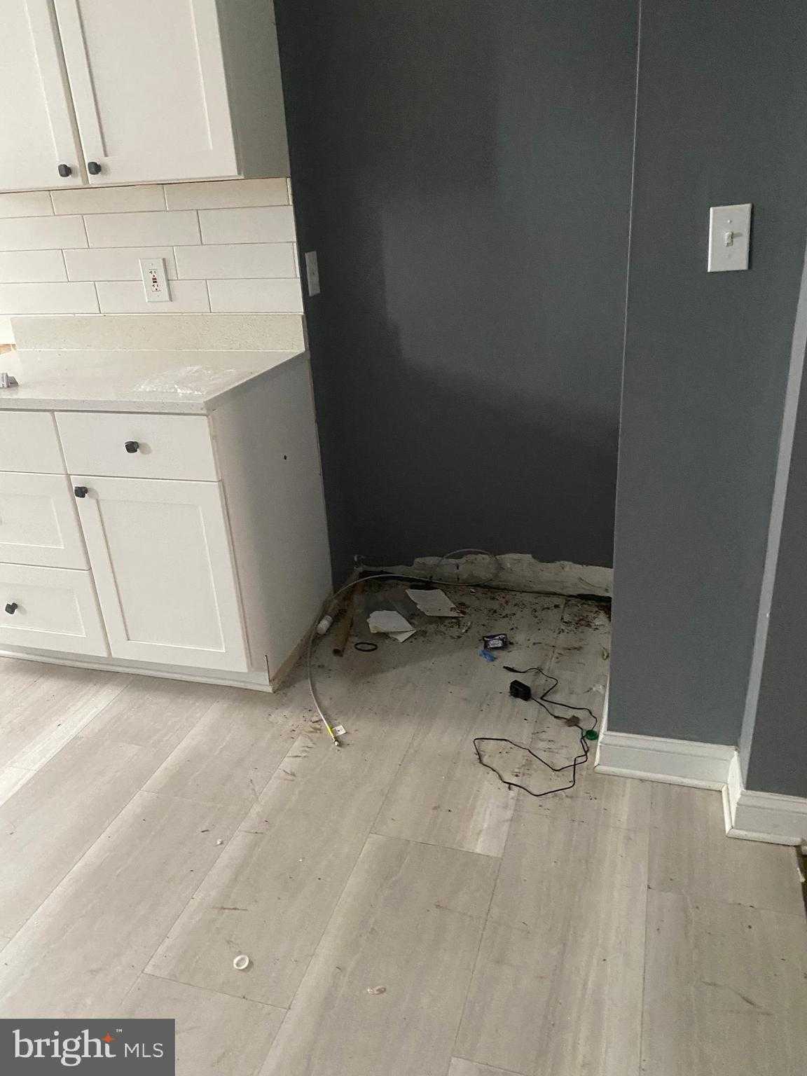 1642 N Ashburton St photo 49