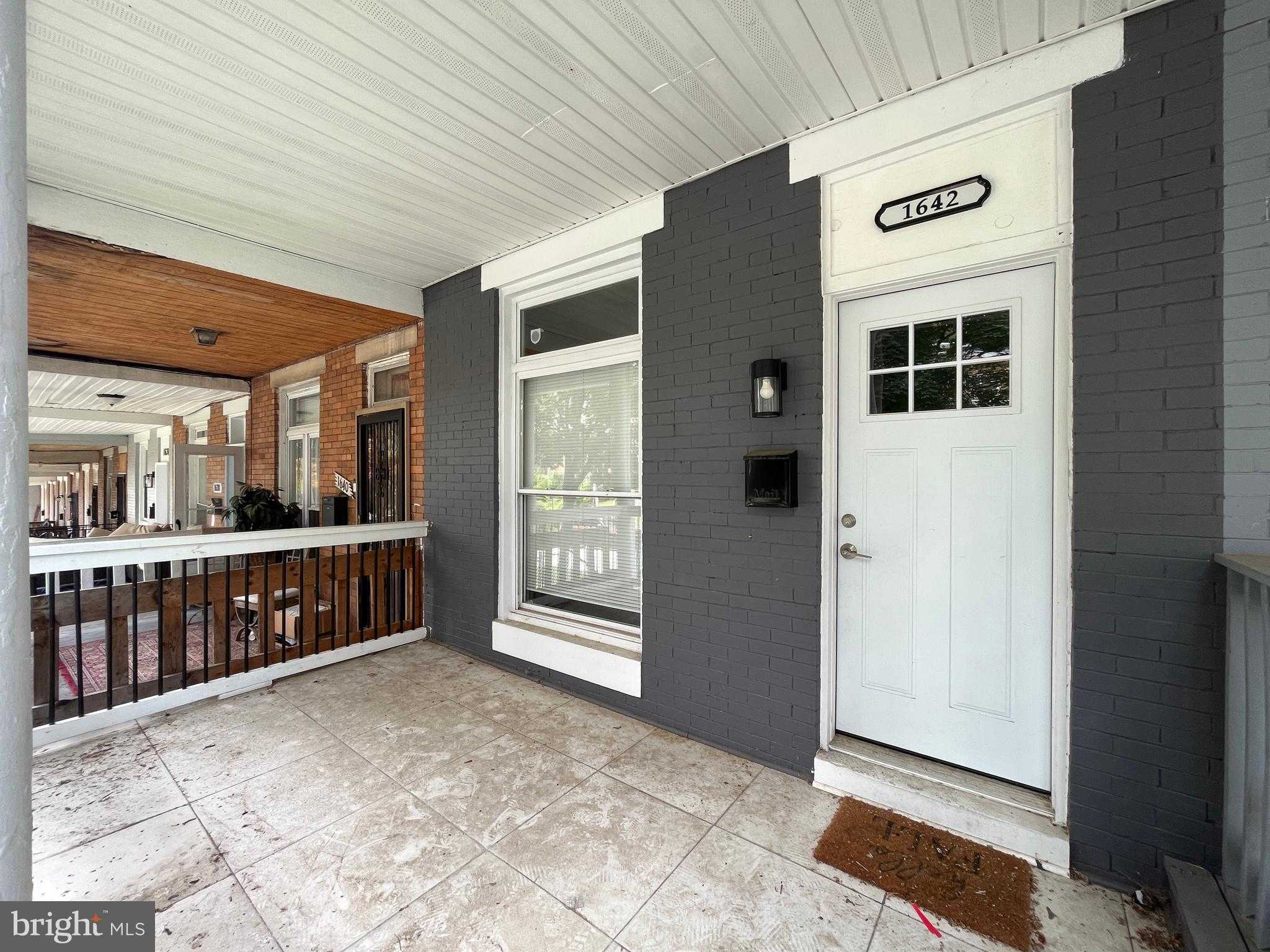 1642 N Ashburton St photo 5