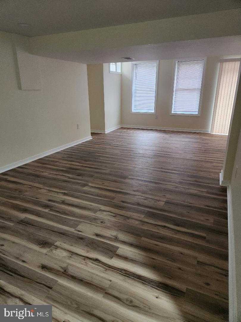 5404 Lakevale Ter photo 15