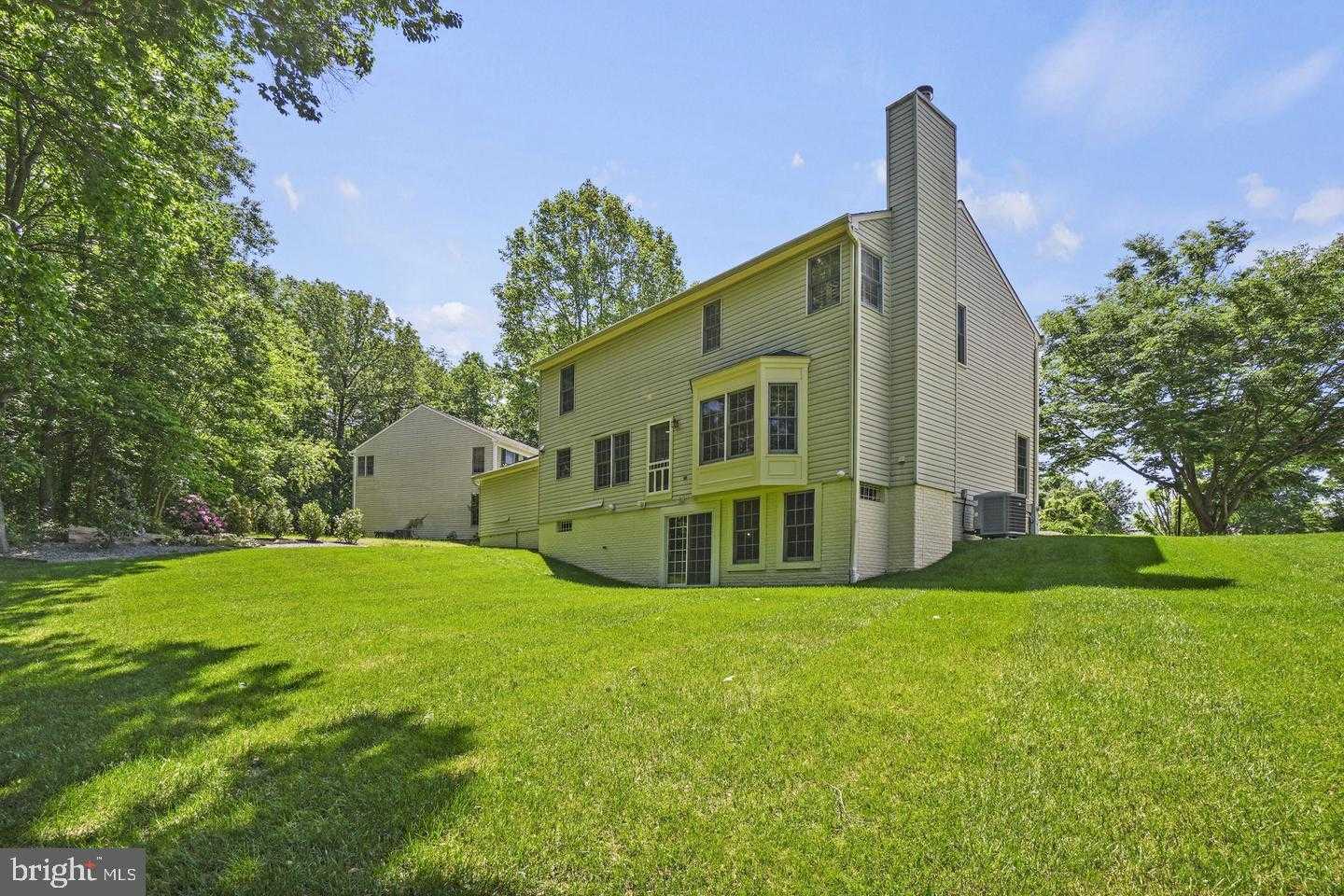 5404 Lakevale Ter photo 2