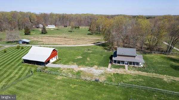 240 Randalia Rd photo 4