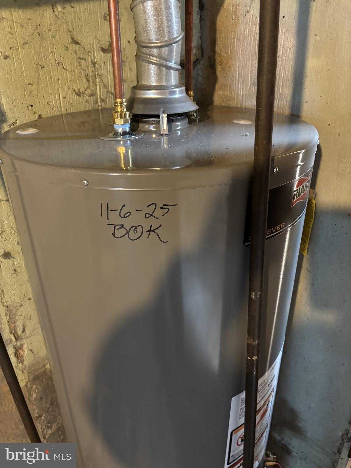 5409 Erdrick St photo 13