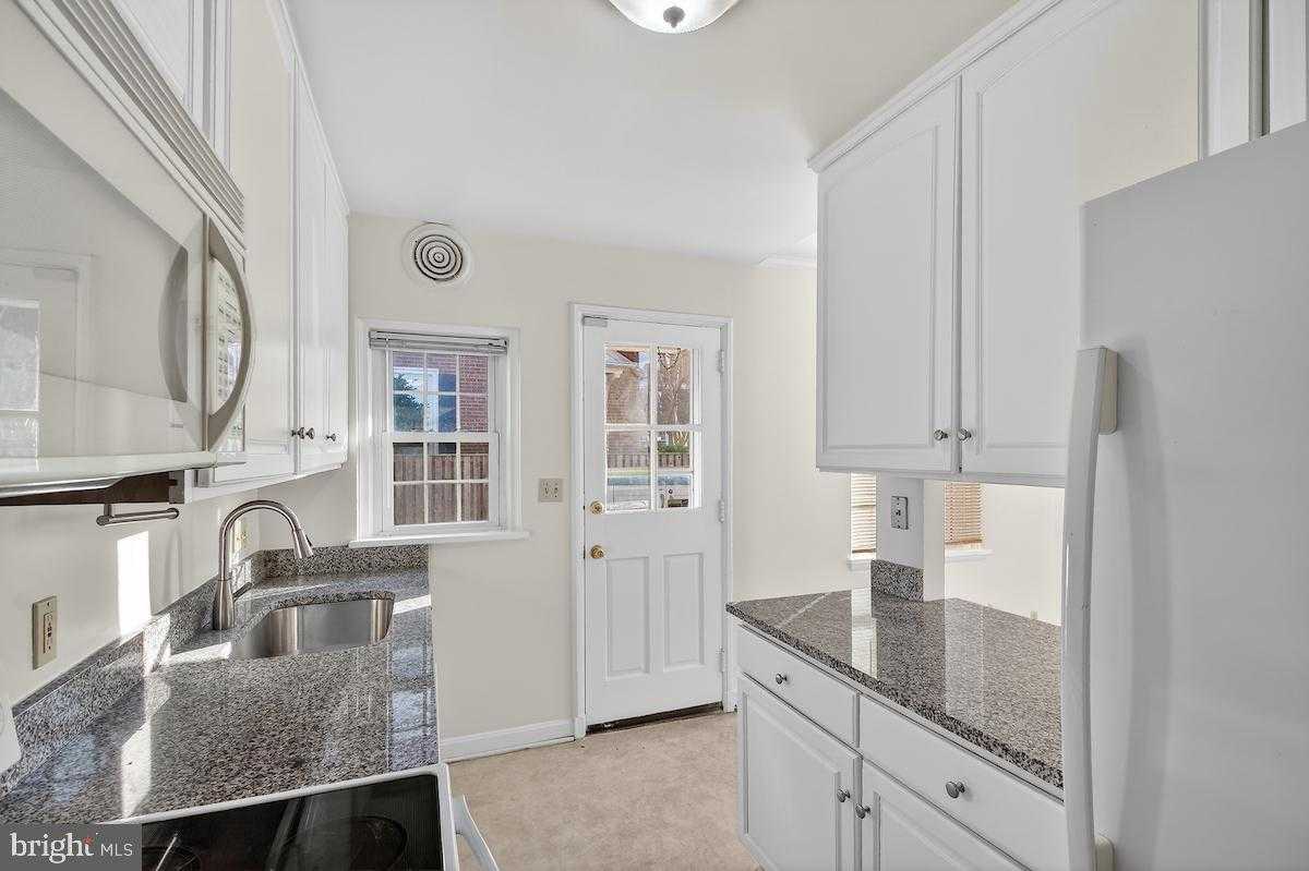 3455 S Stafford St photo 16