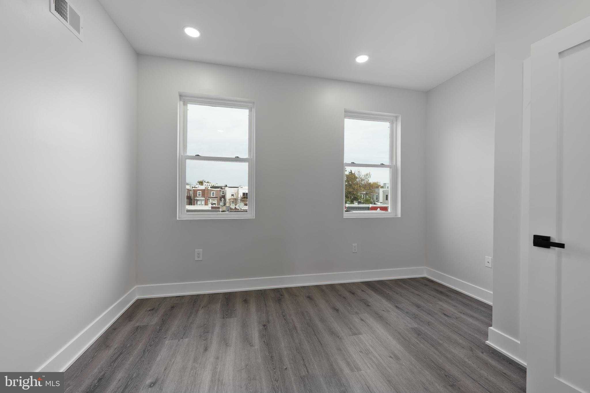 1923 Page St photo 22