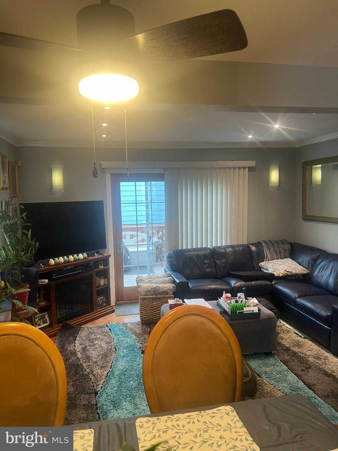 3055 Shepperton Ter photo 10