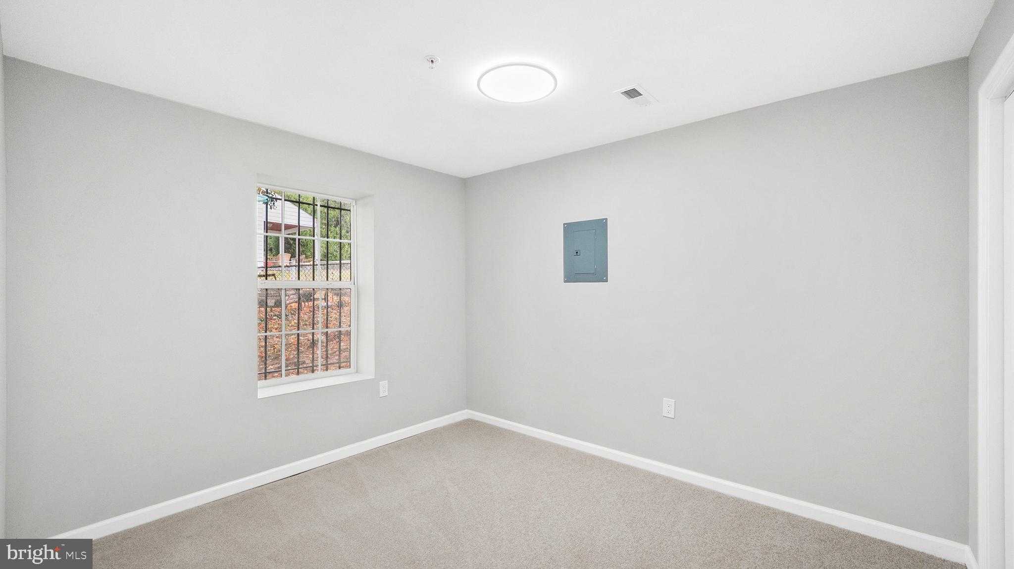 921 Balboa Ave photo 31