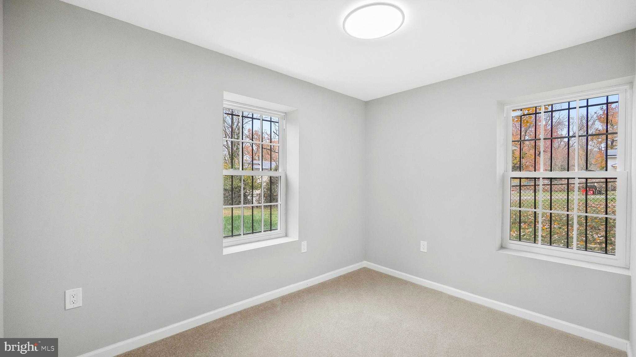 921 Balboa Ave photo 33