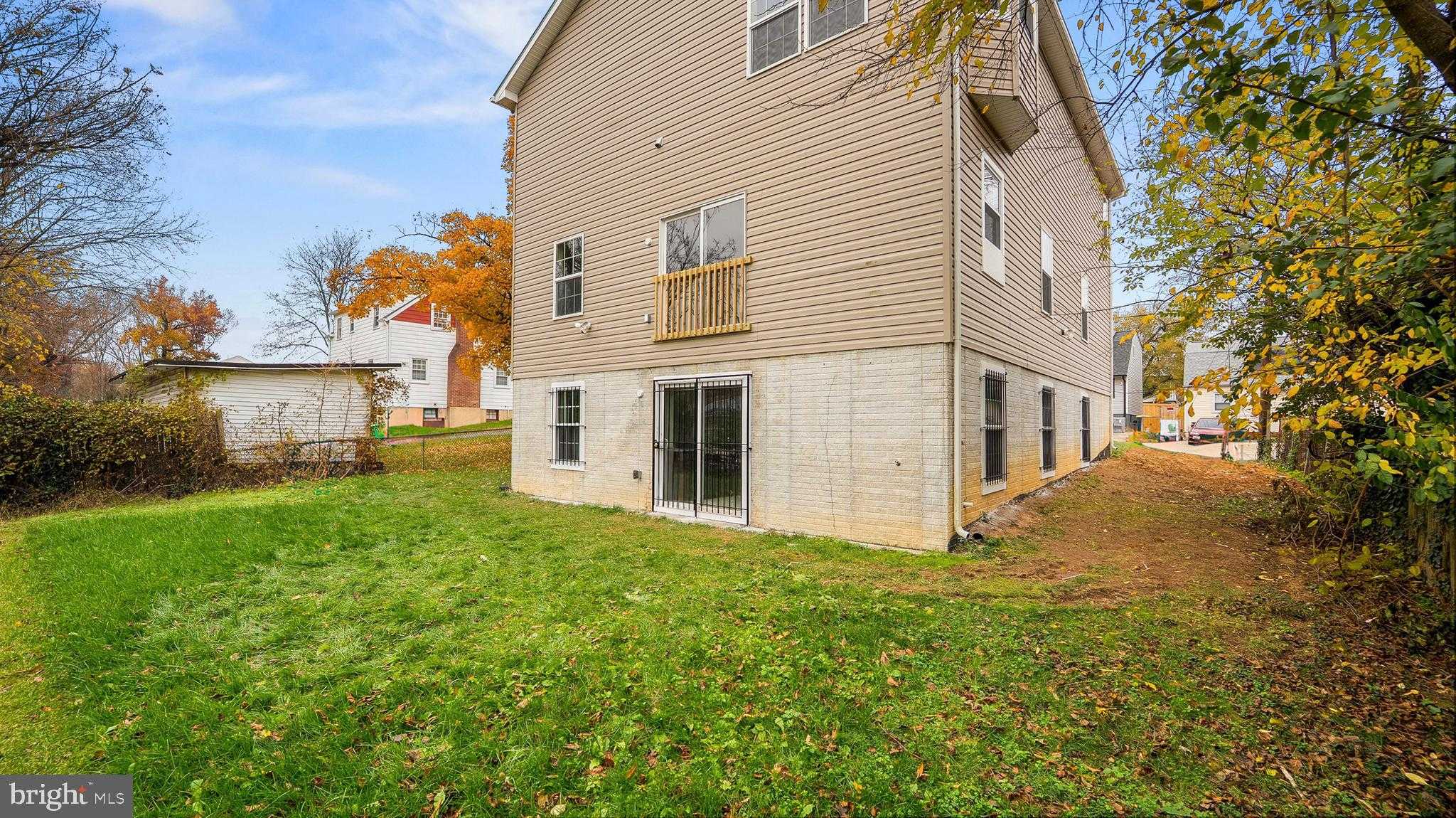 921 Balboa Ave photo 37