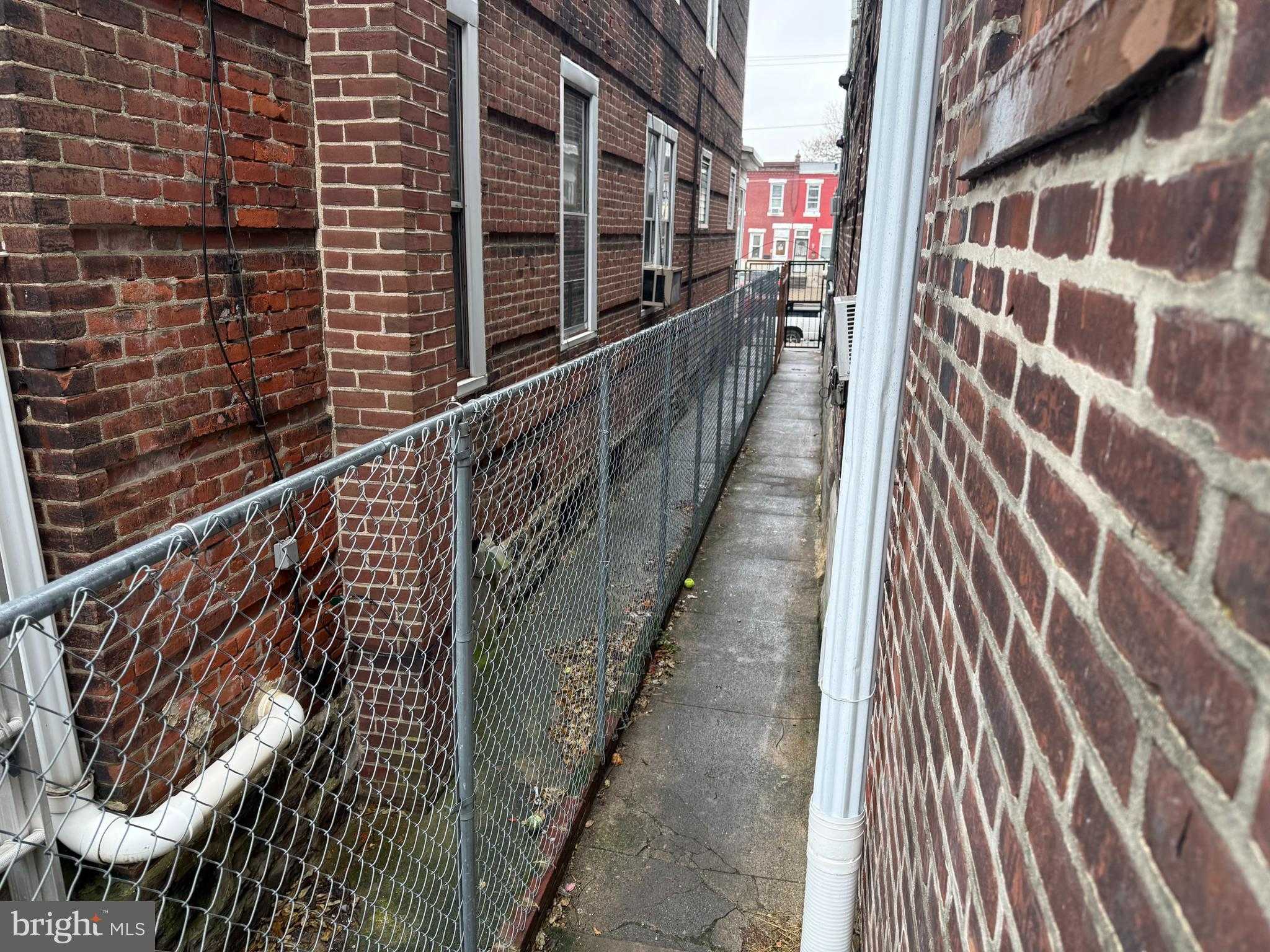 609 E Allegheny Ave # 11 photo 3