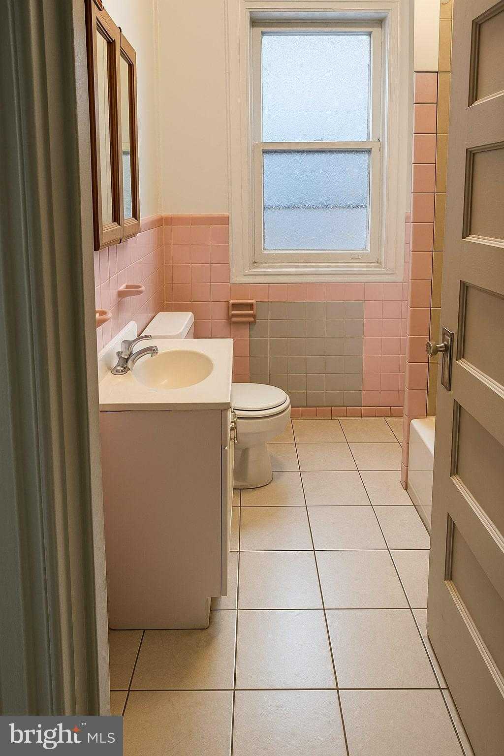 609 E Allegheny Ave # 11 photo 8