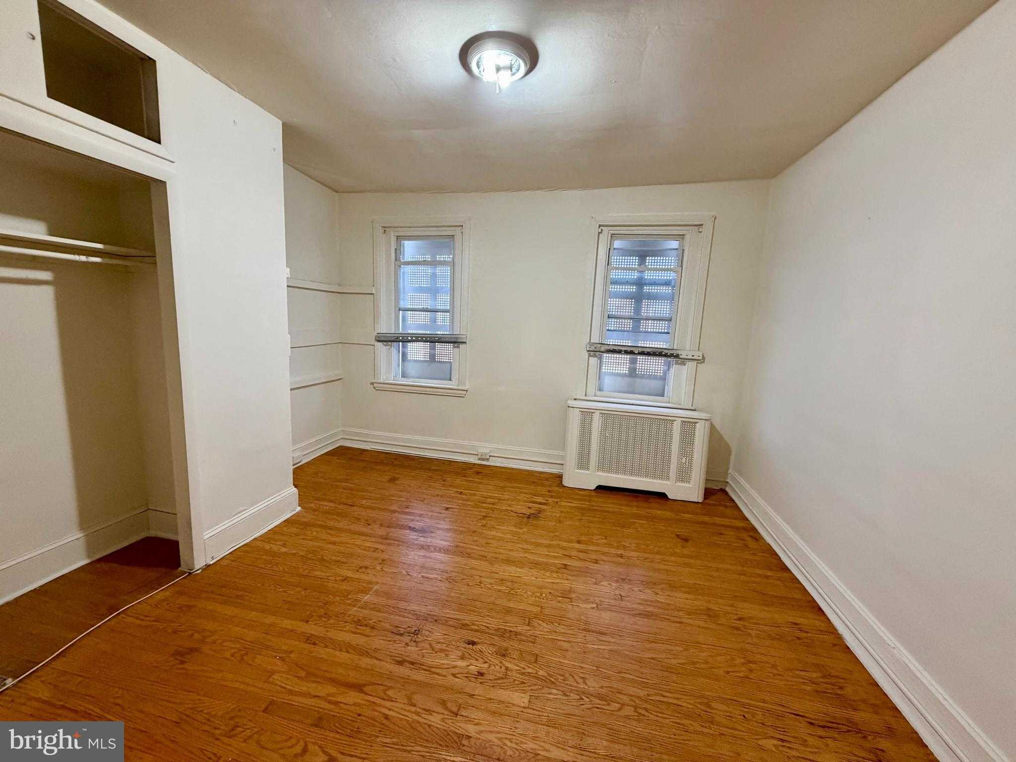 1854 E Lippincott St photo 7