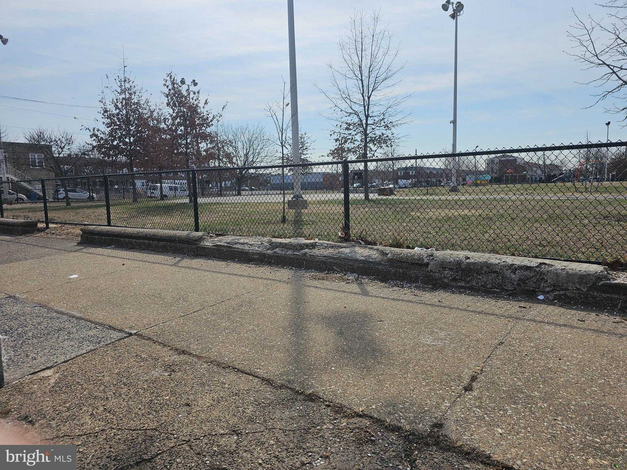 1555 S Hollywood St photo 35