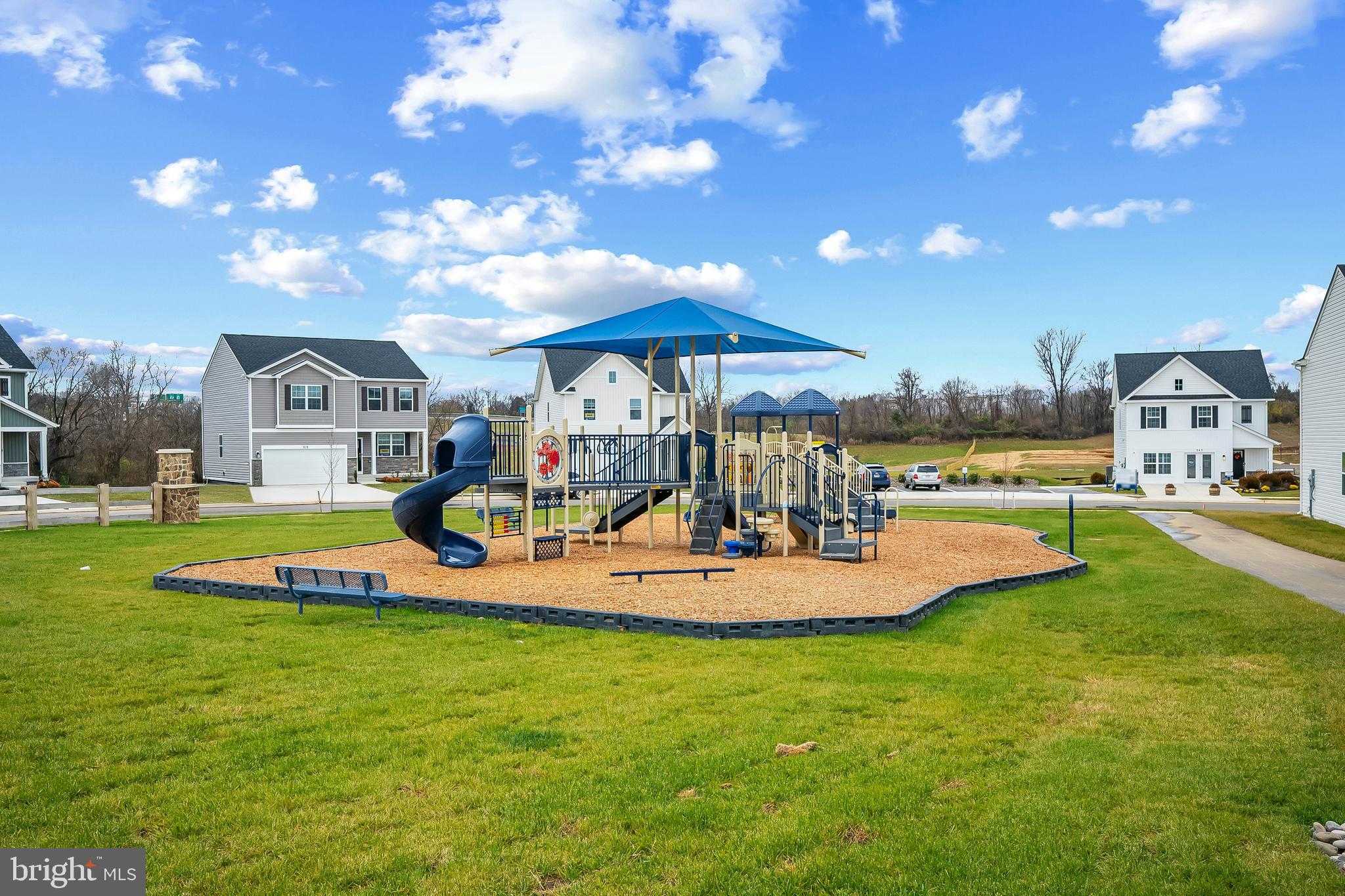 360 Eclipse St photo 43