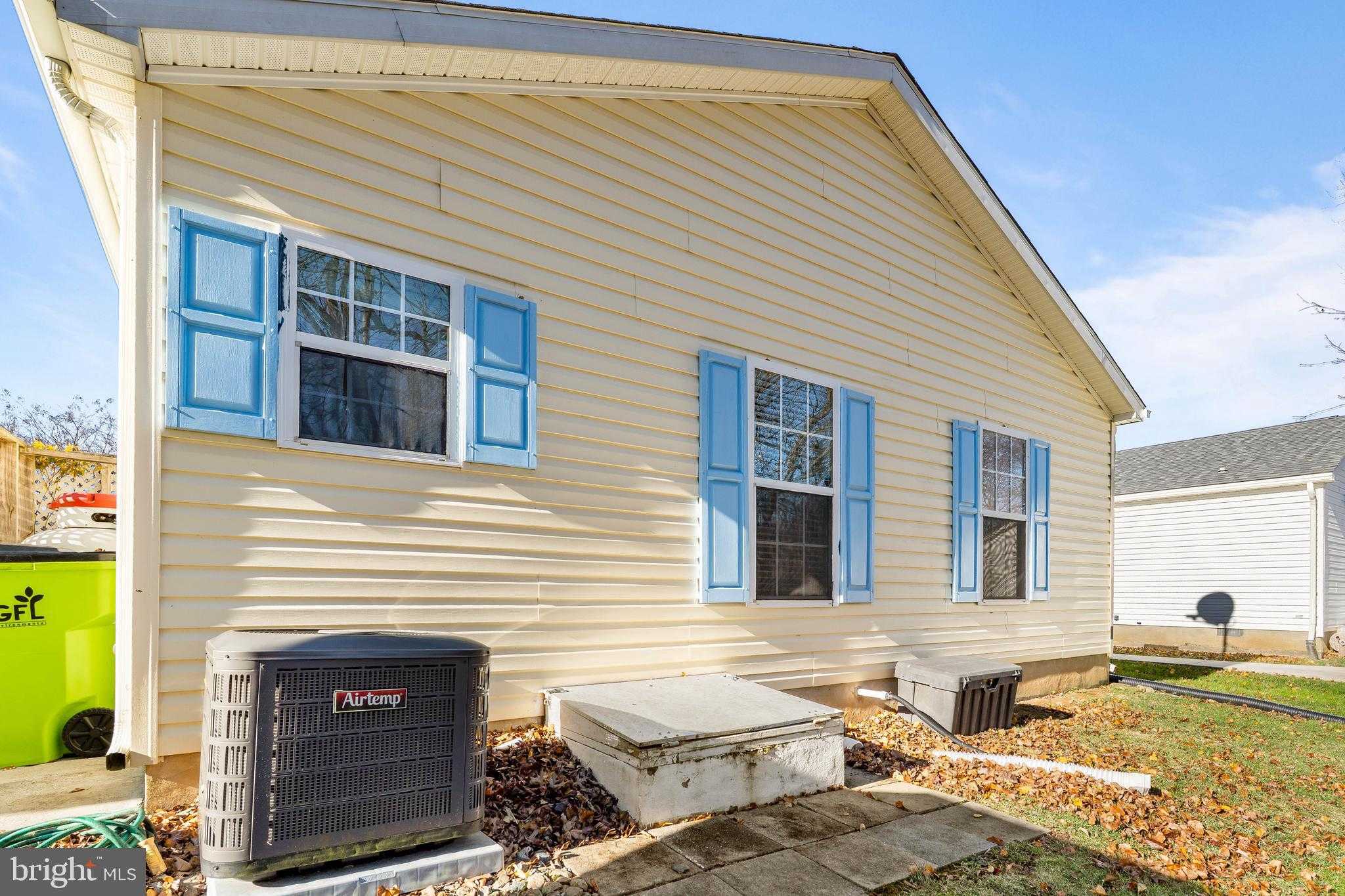 103 Curry Ave photo 31