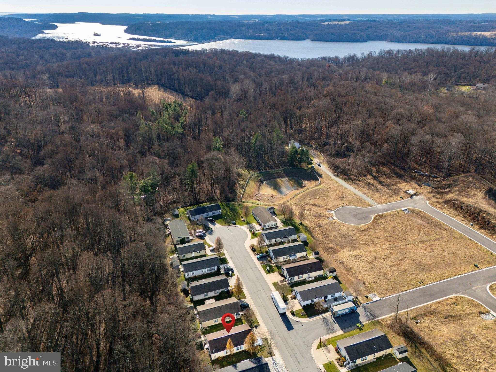 103 Curry Ave photo 4