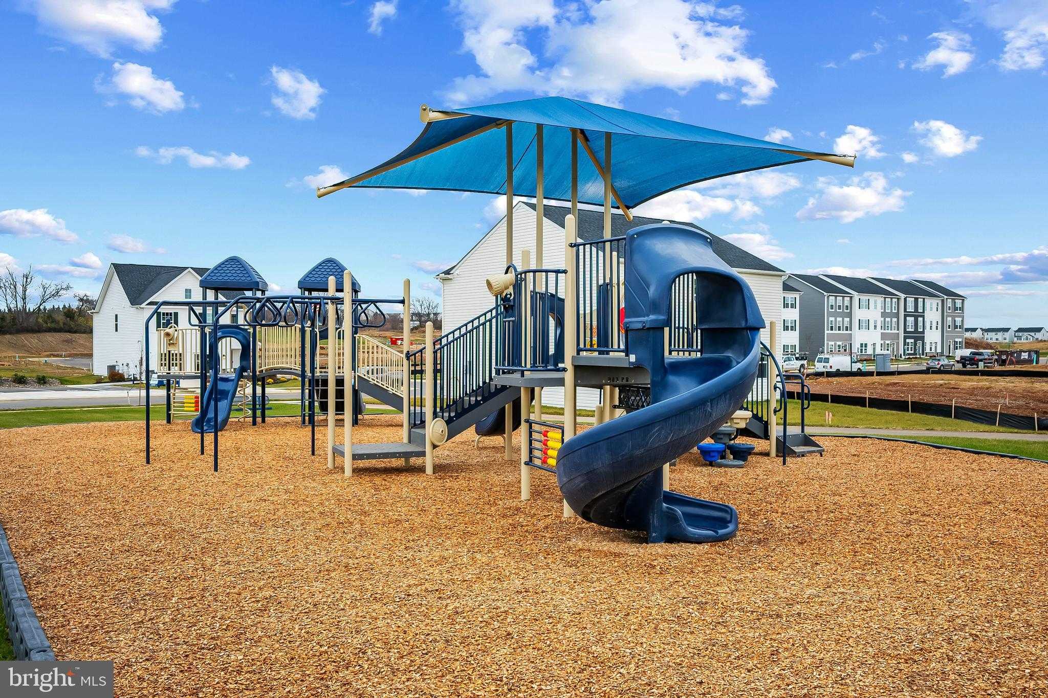 372 Eclipse St photo 35