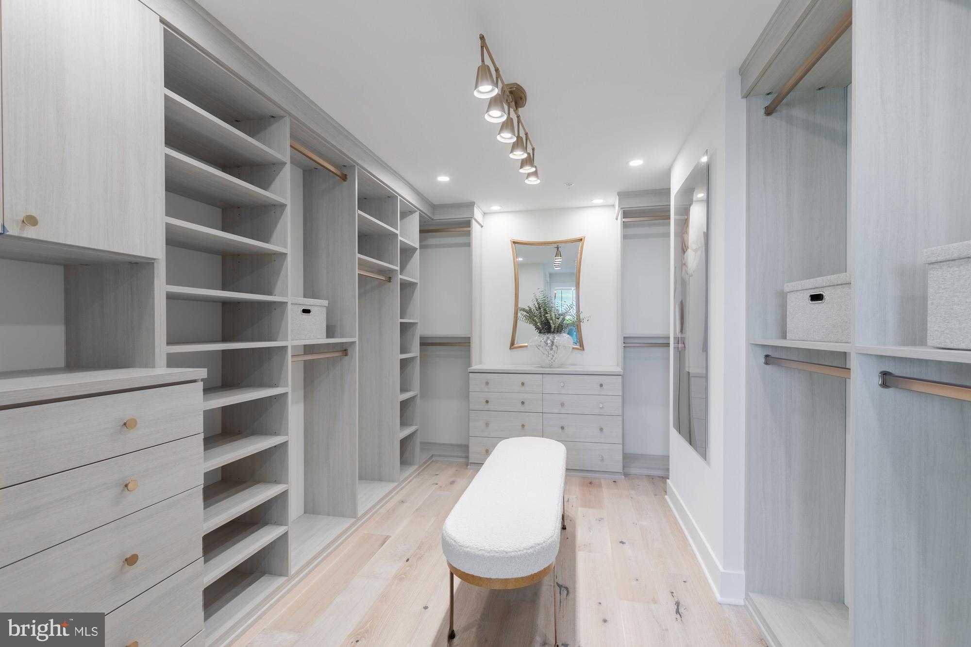 14917 Dispatch St photo 8