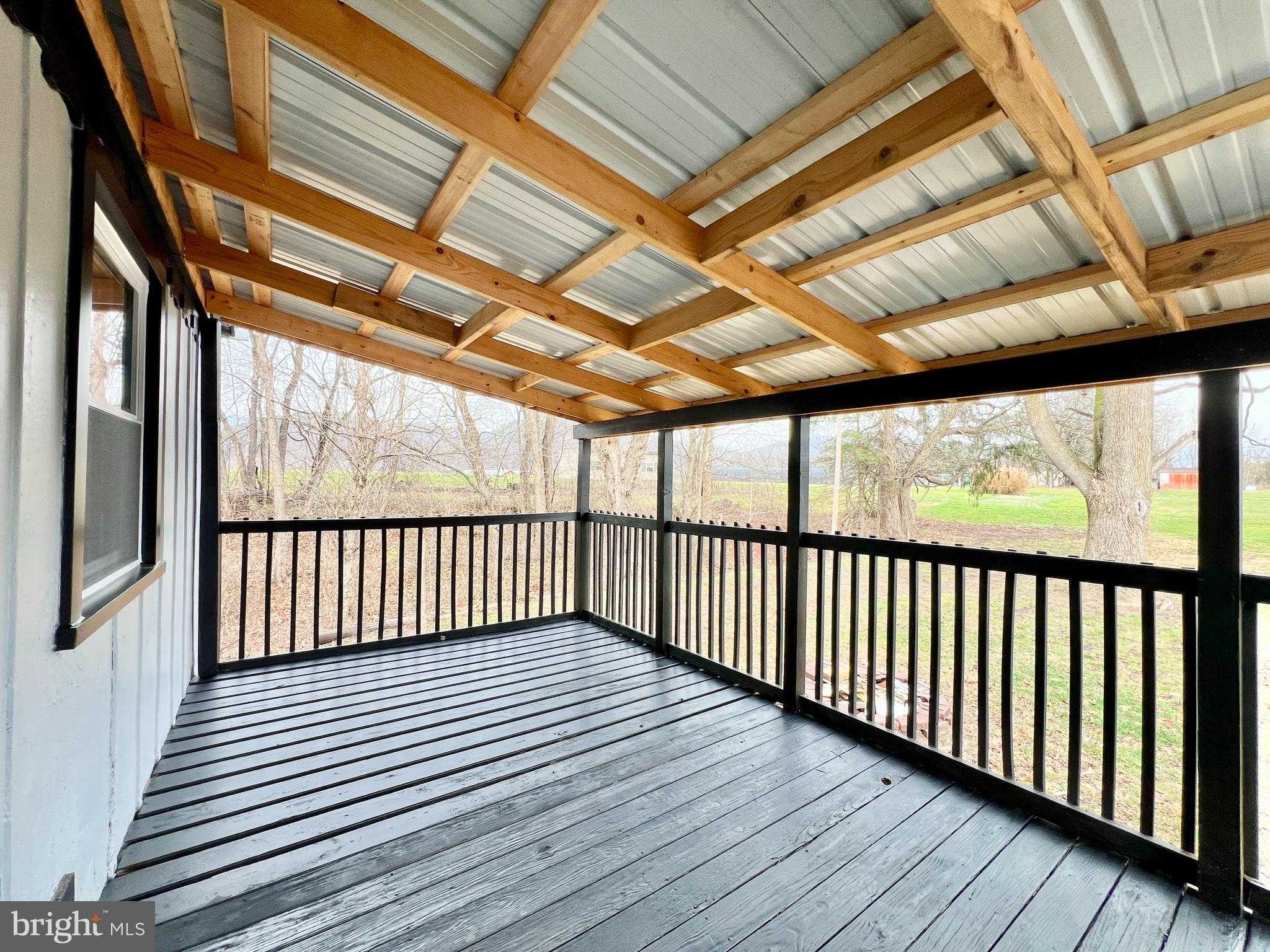 1722 Saxton Rd photo 8