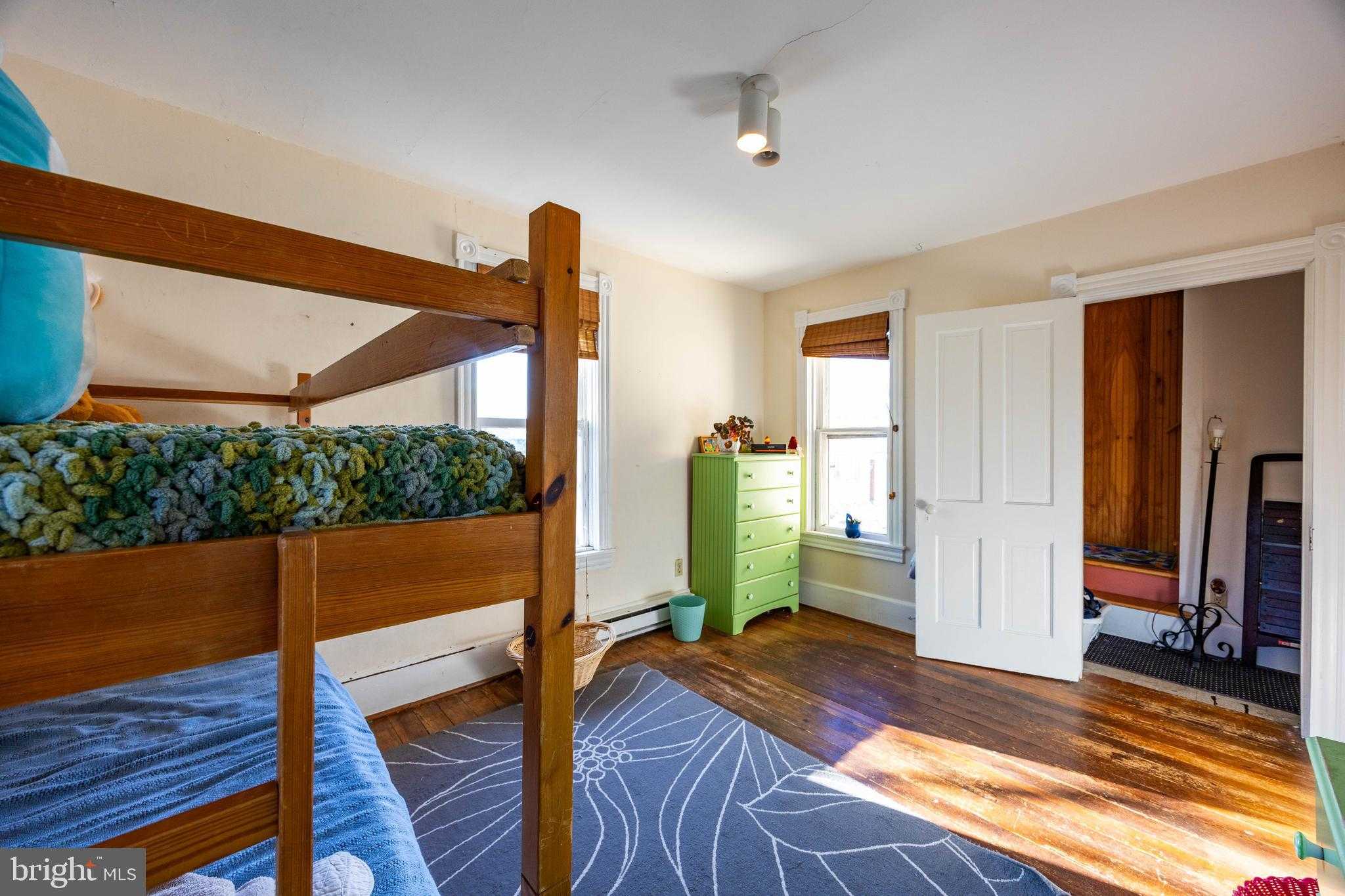 76 Zorger St photo 35