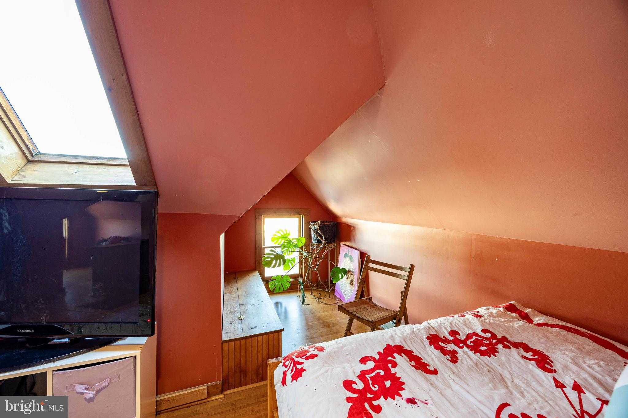 76 Zorger St photo 37