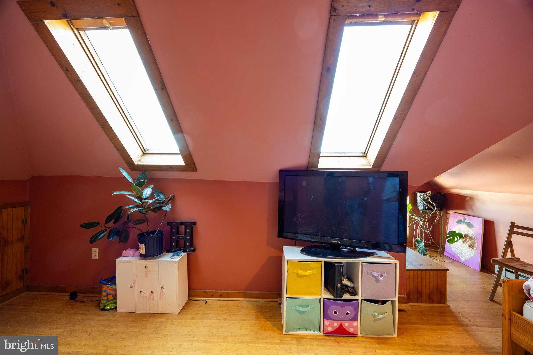 76 Zorger St photo 38