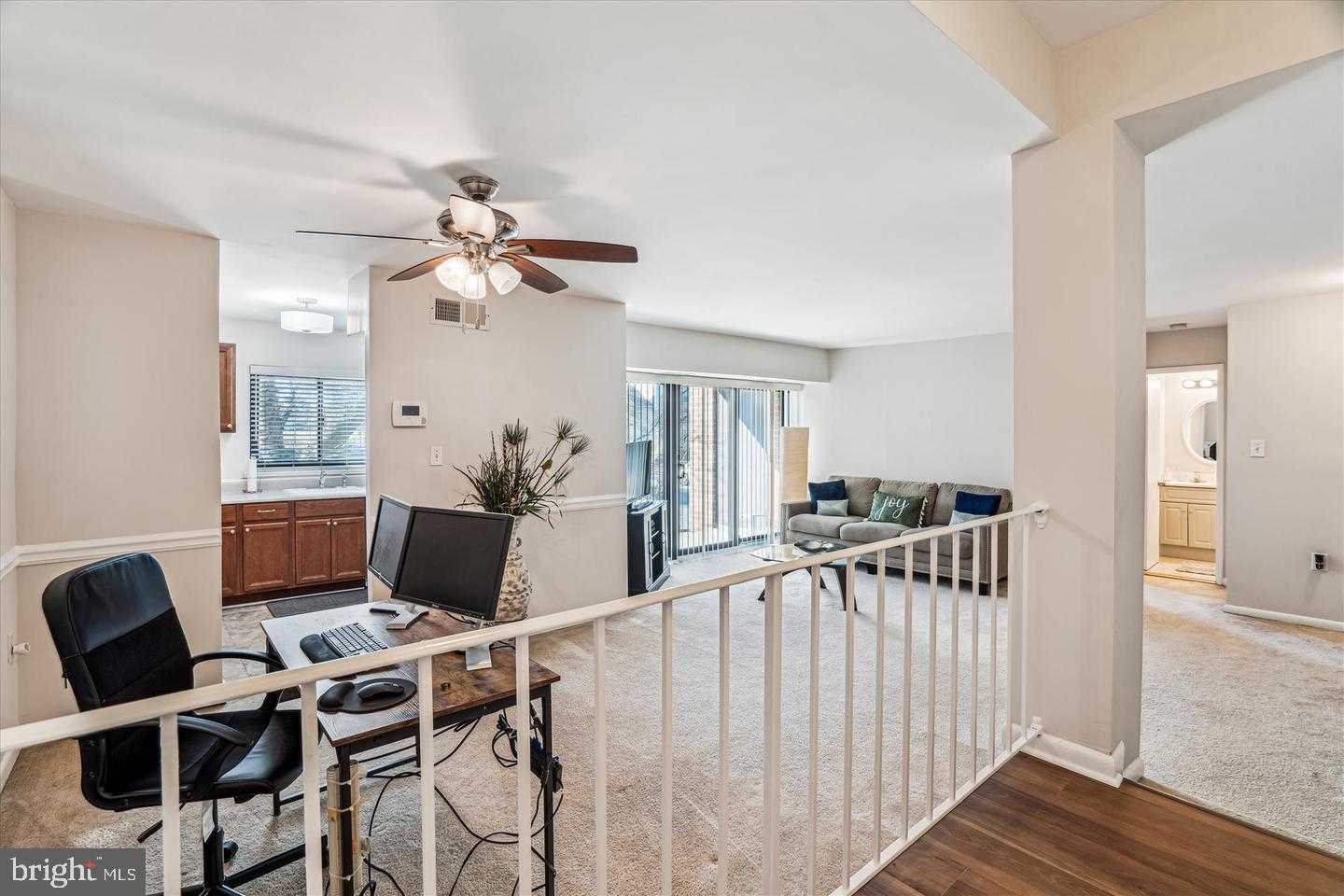 15603 Dorset Rd # 17 photo 2