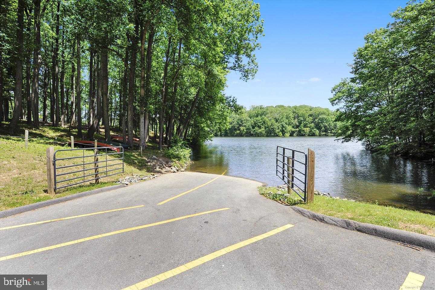 15603 Dorset Rd # 17 photo 21