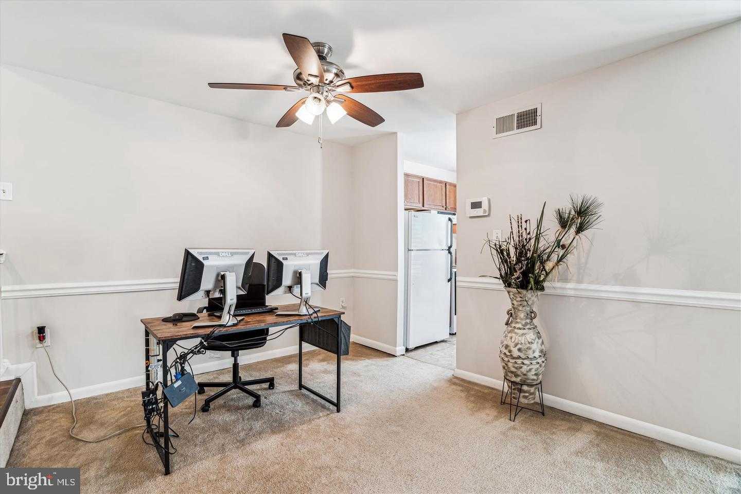 15603 Dorset Rd # 17 photo 3