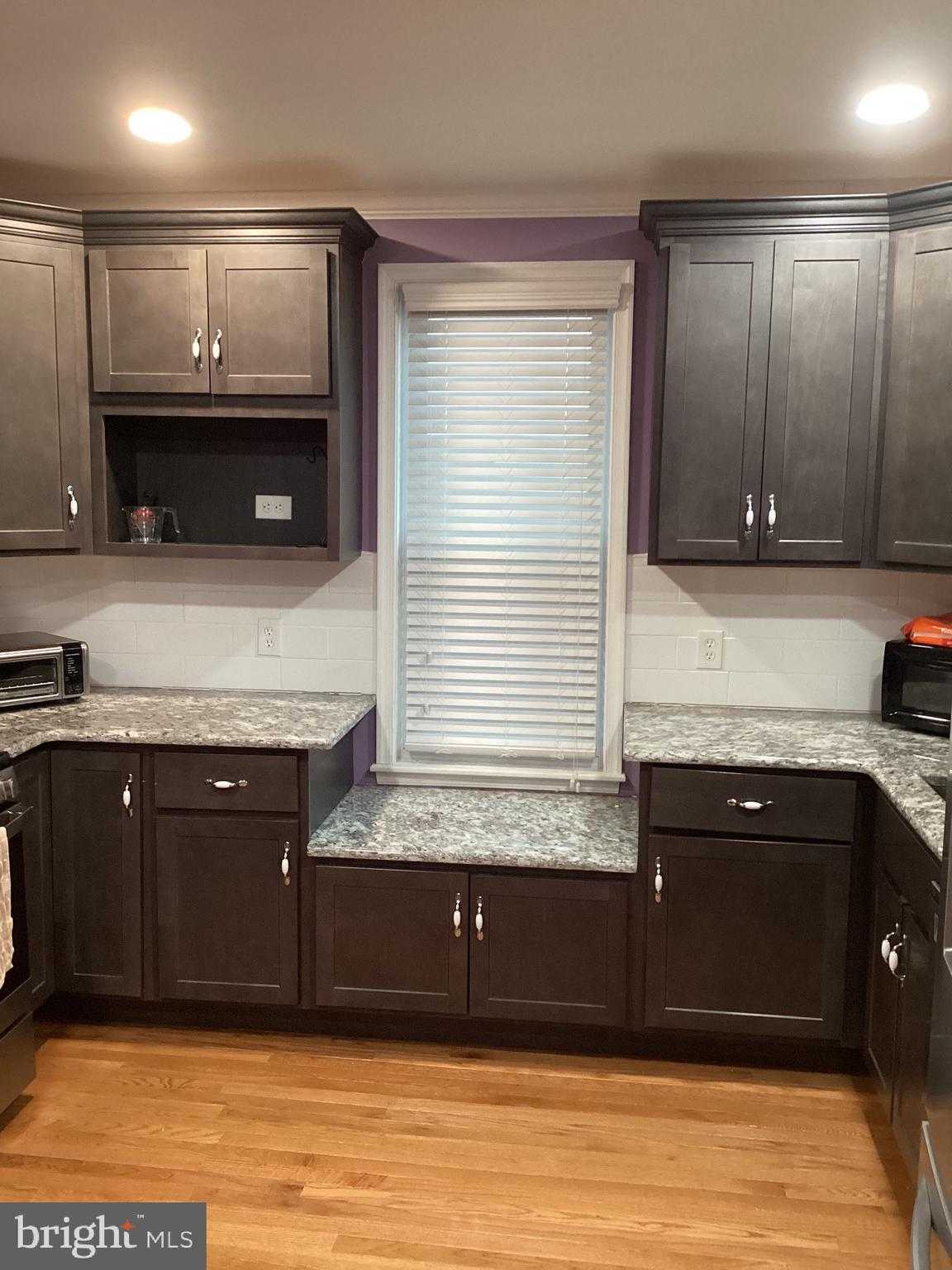 13 W 8th St photo 10