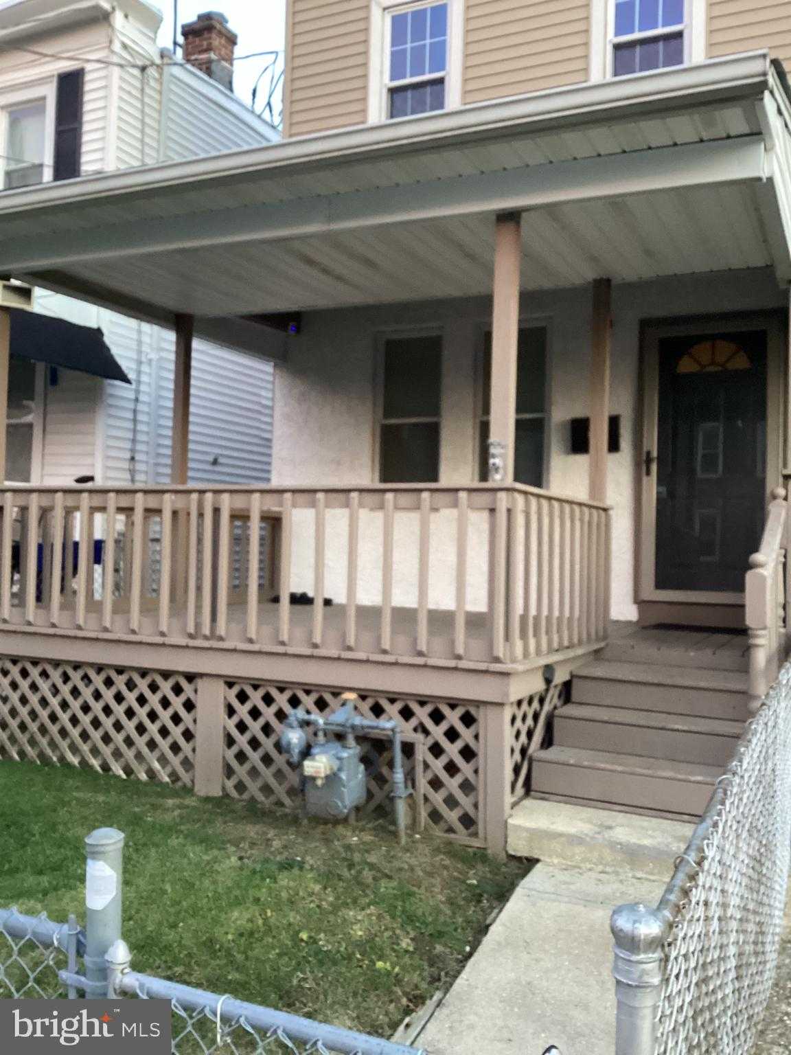 13 W 8th St photo 31