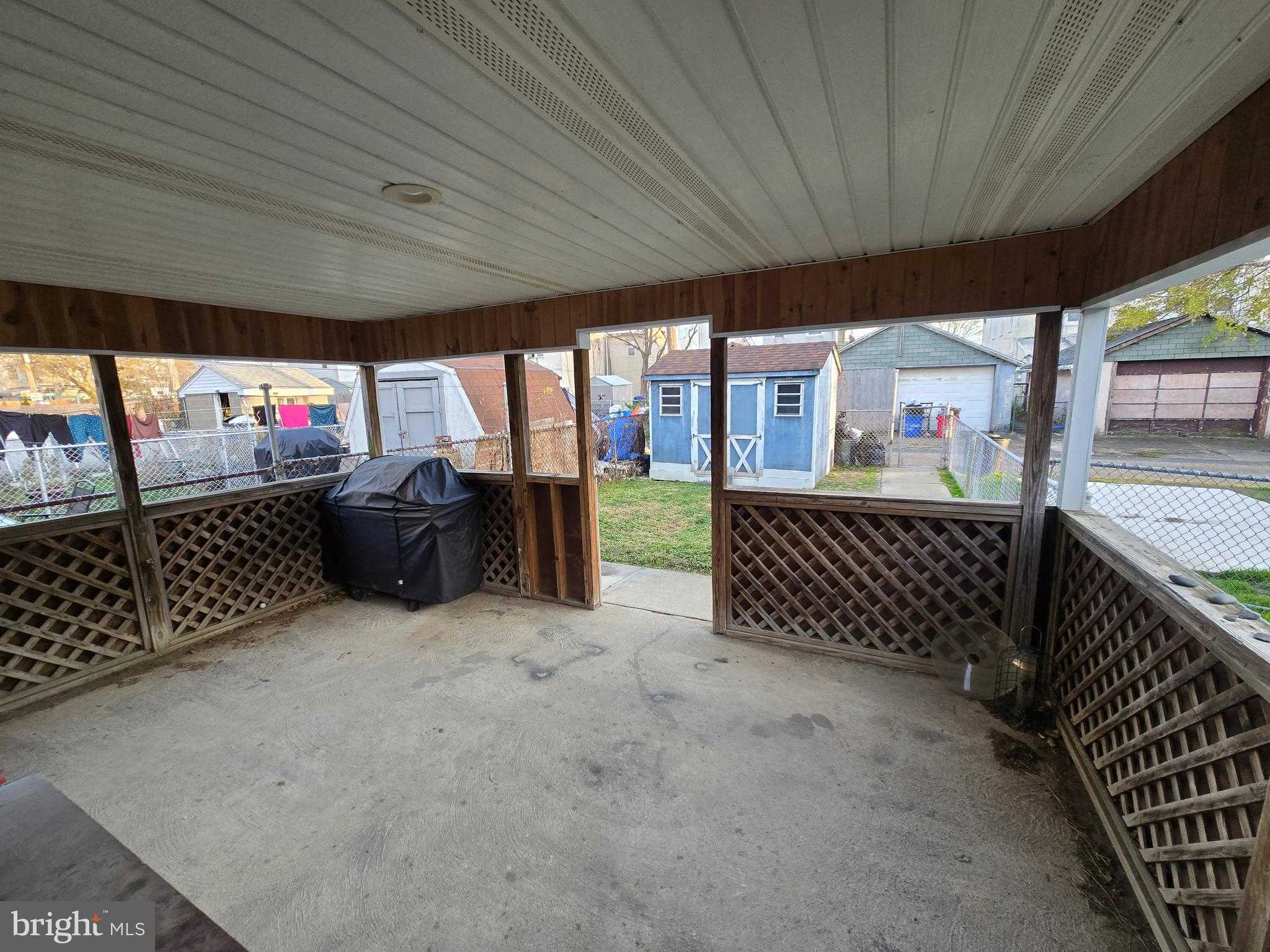 13 W 8th St photo 37