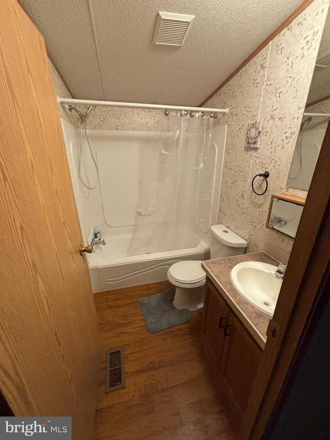 4328 Dover Dr photo 12