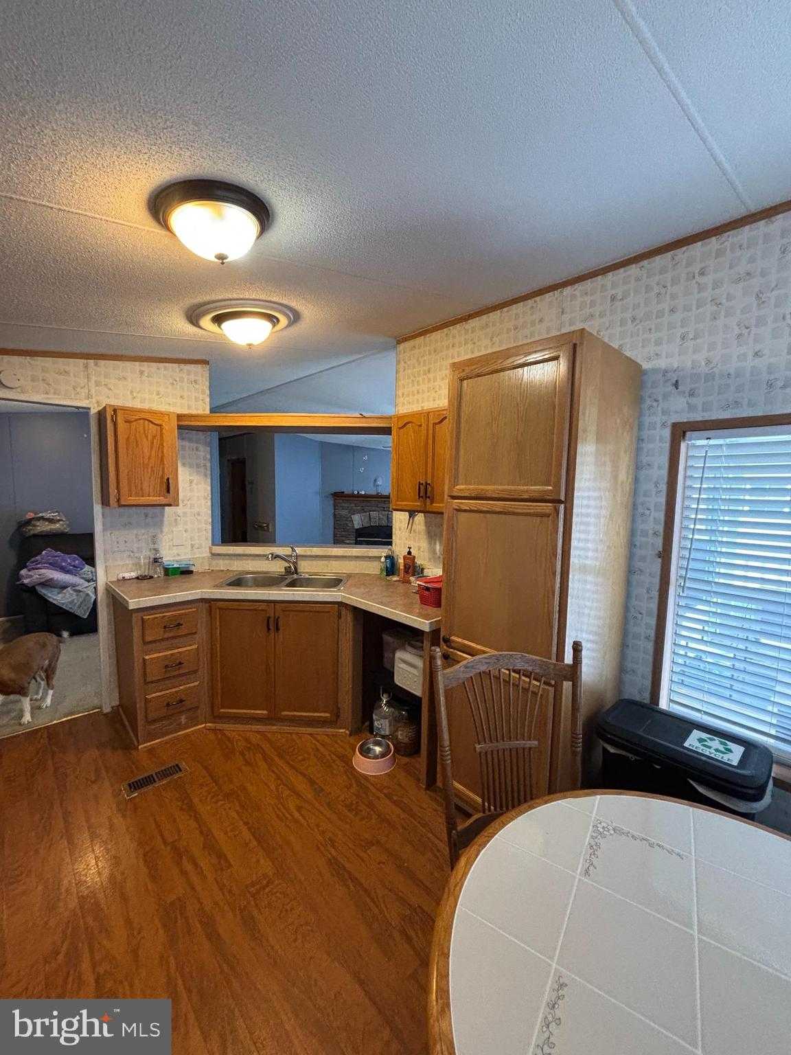 4328 Dover Dr photo 9