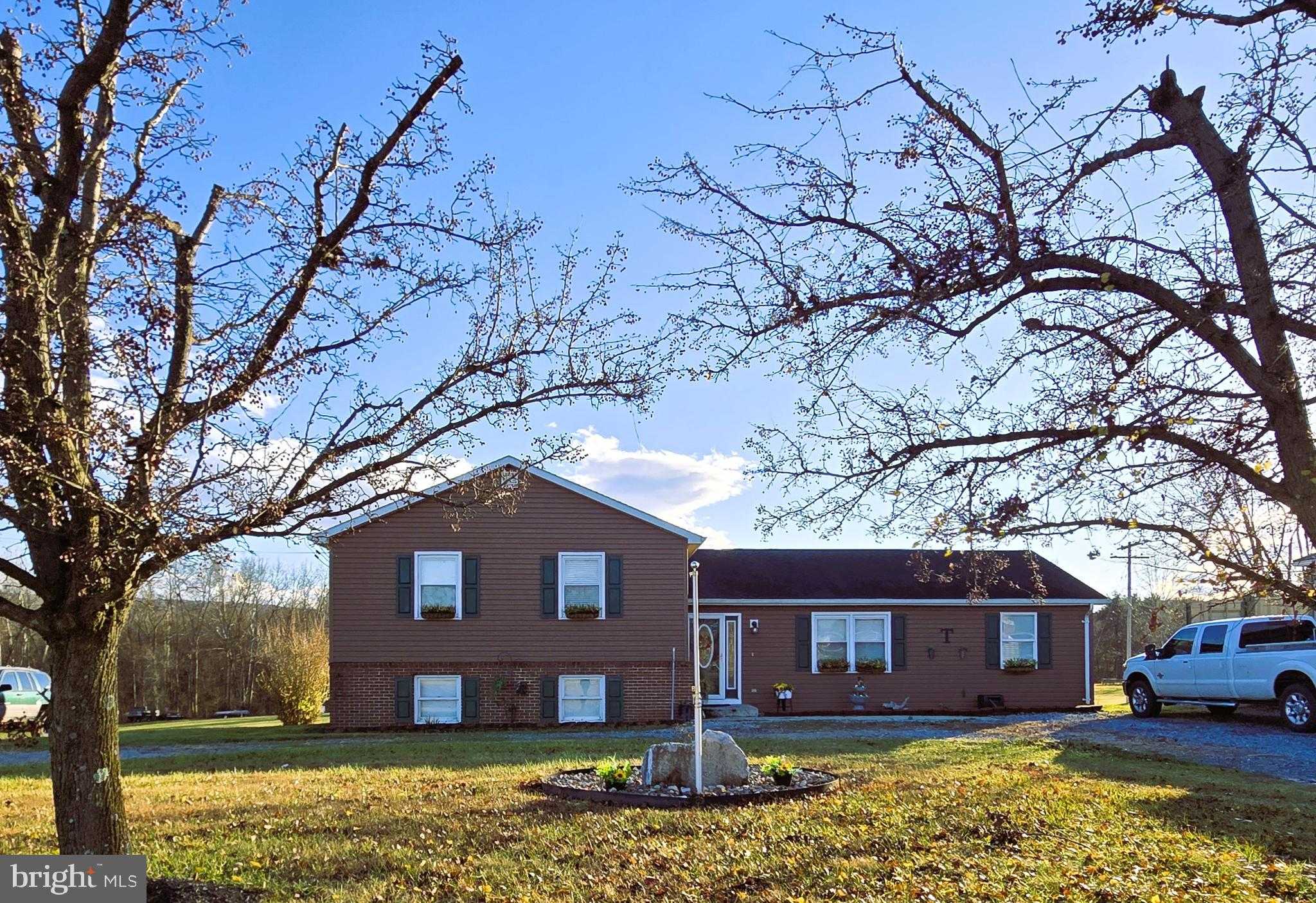 70 Kathys Ln photo 2