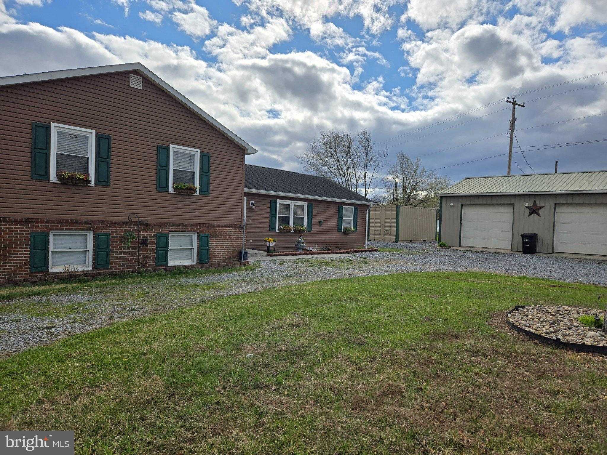 70 Kathys Ln photo 4