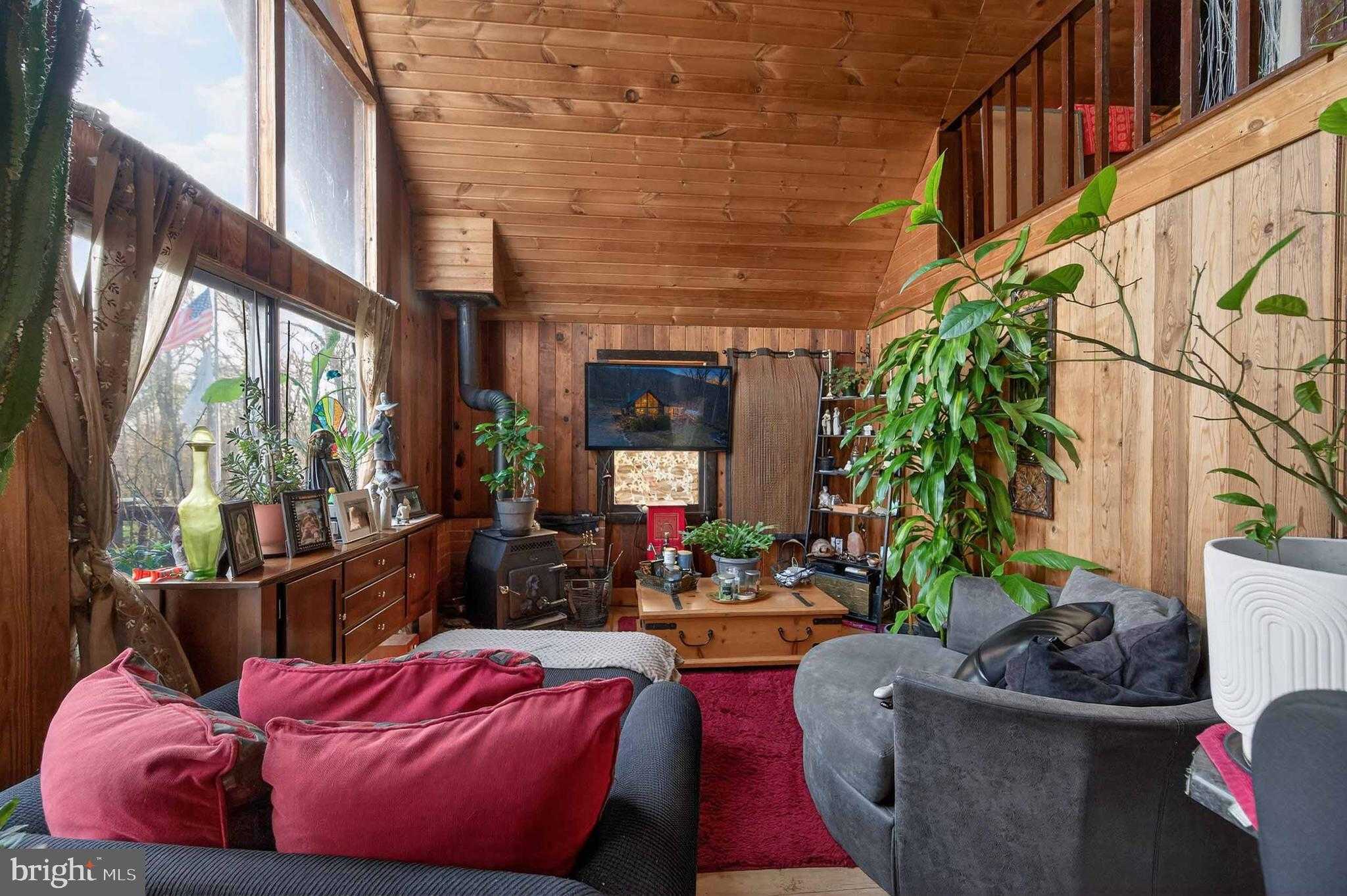 125 National Forest Access Rd photo 3