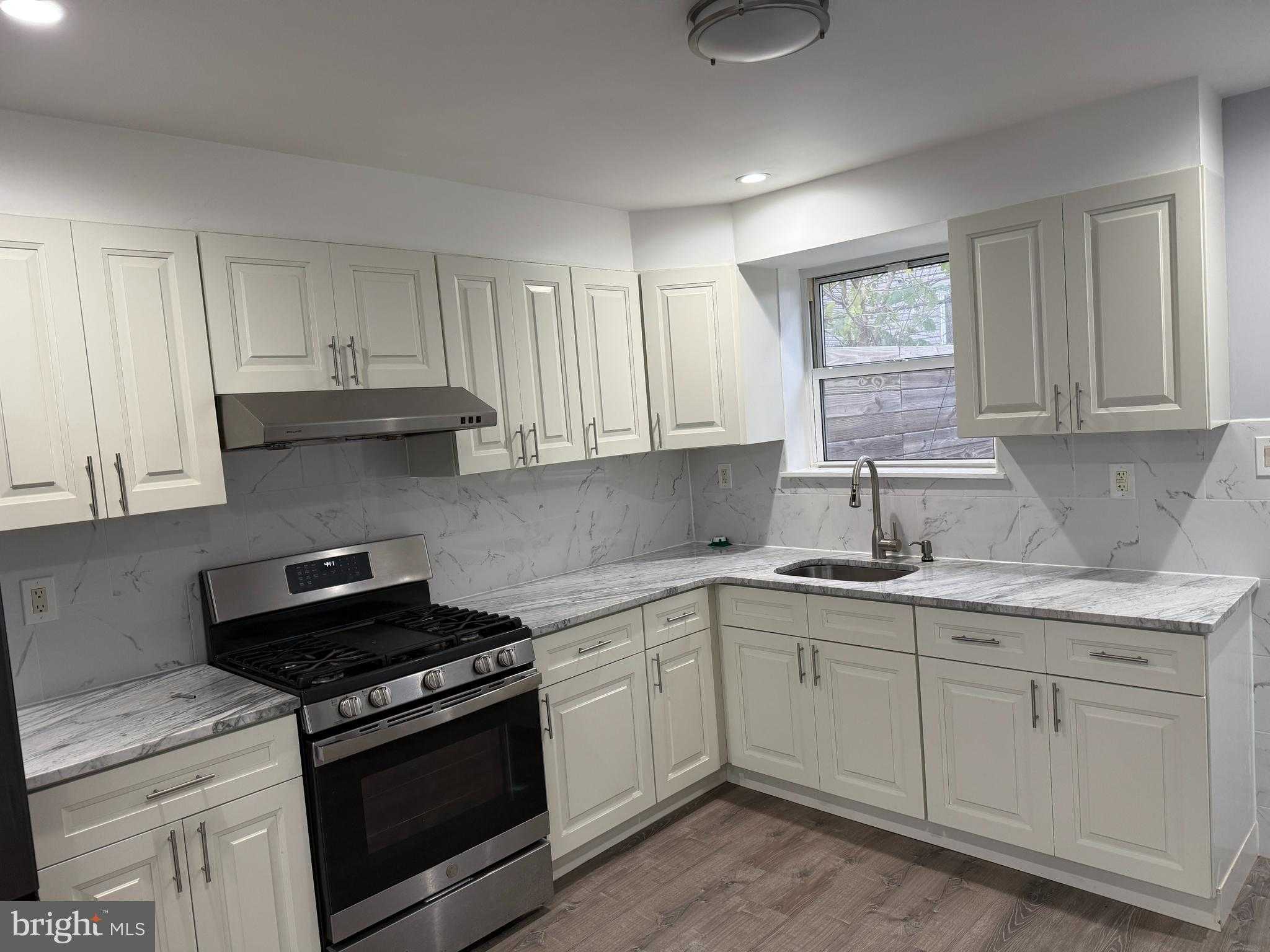 1326 S Colorado St photo 4