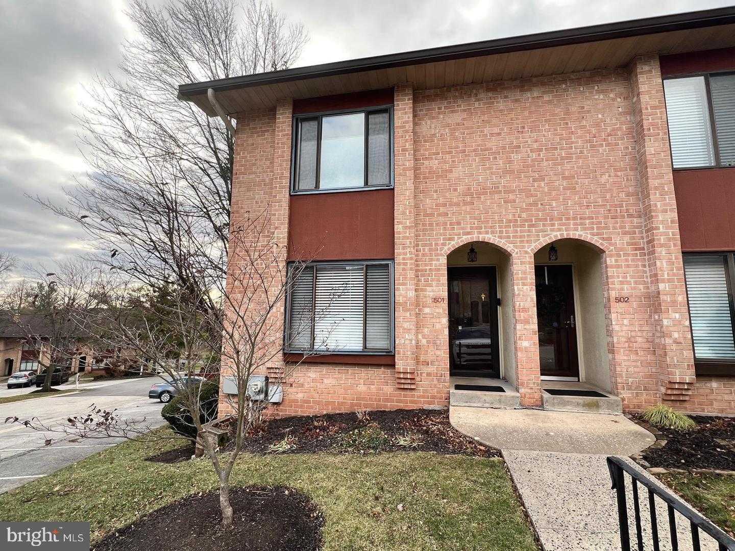 501 Stonybrook Dr # 501 photo 2