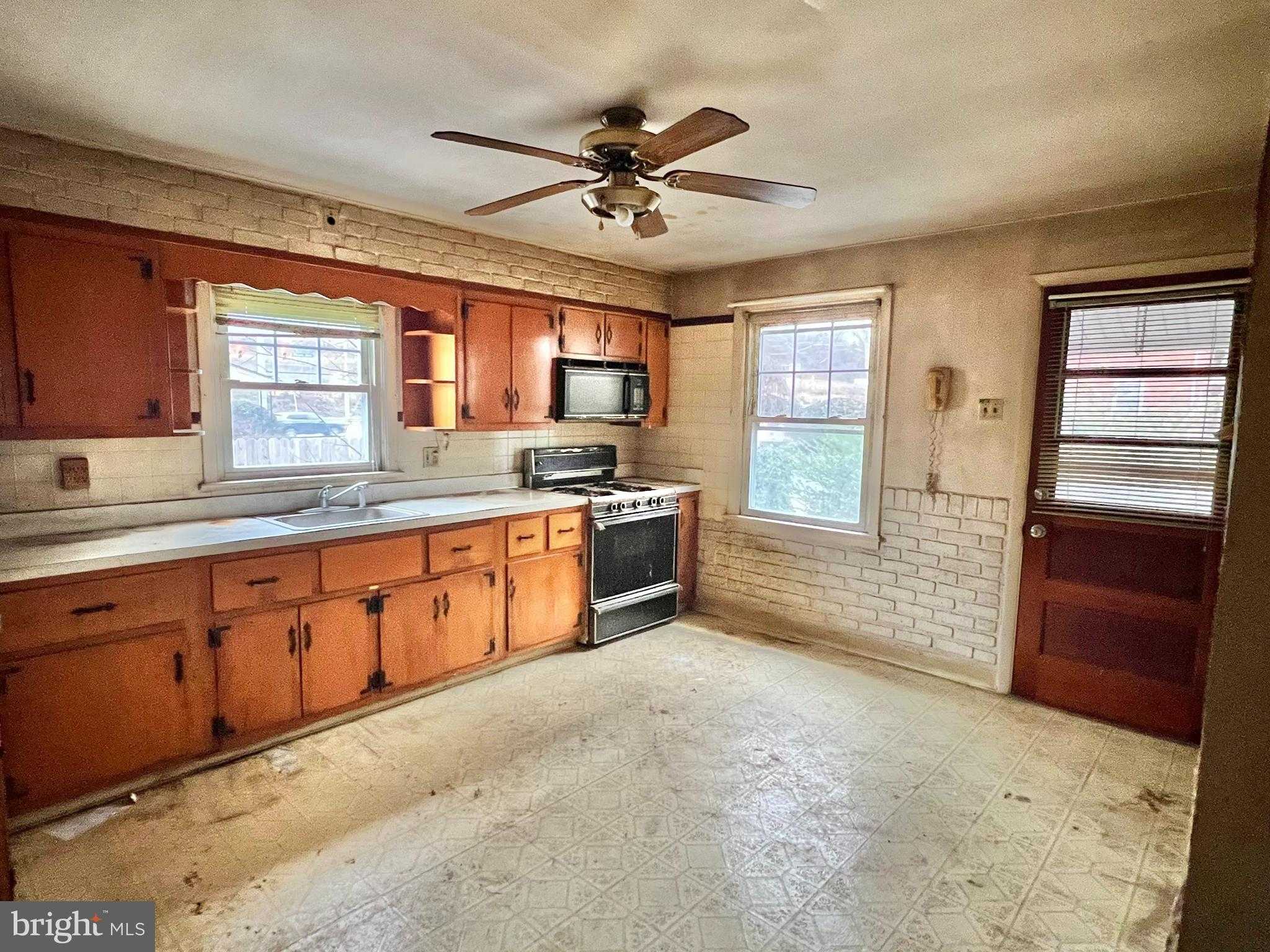 1703 Palmer Ave photo 6