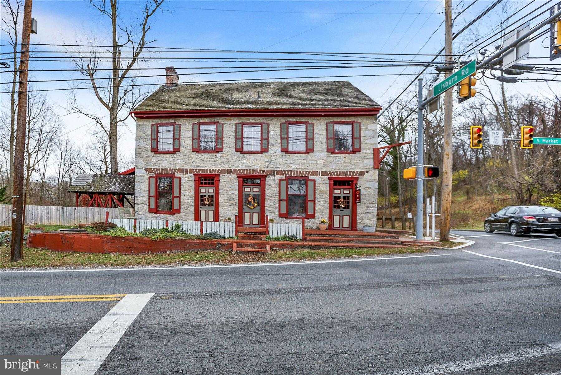 2600 S Market St photo 105