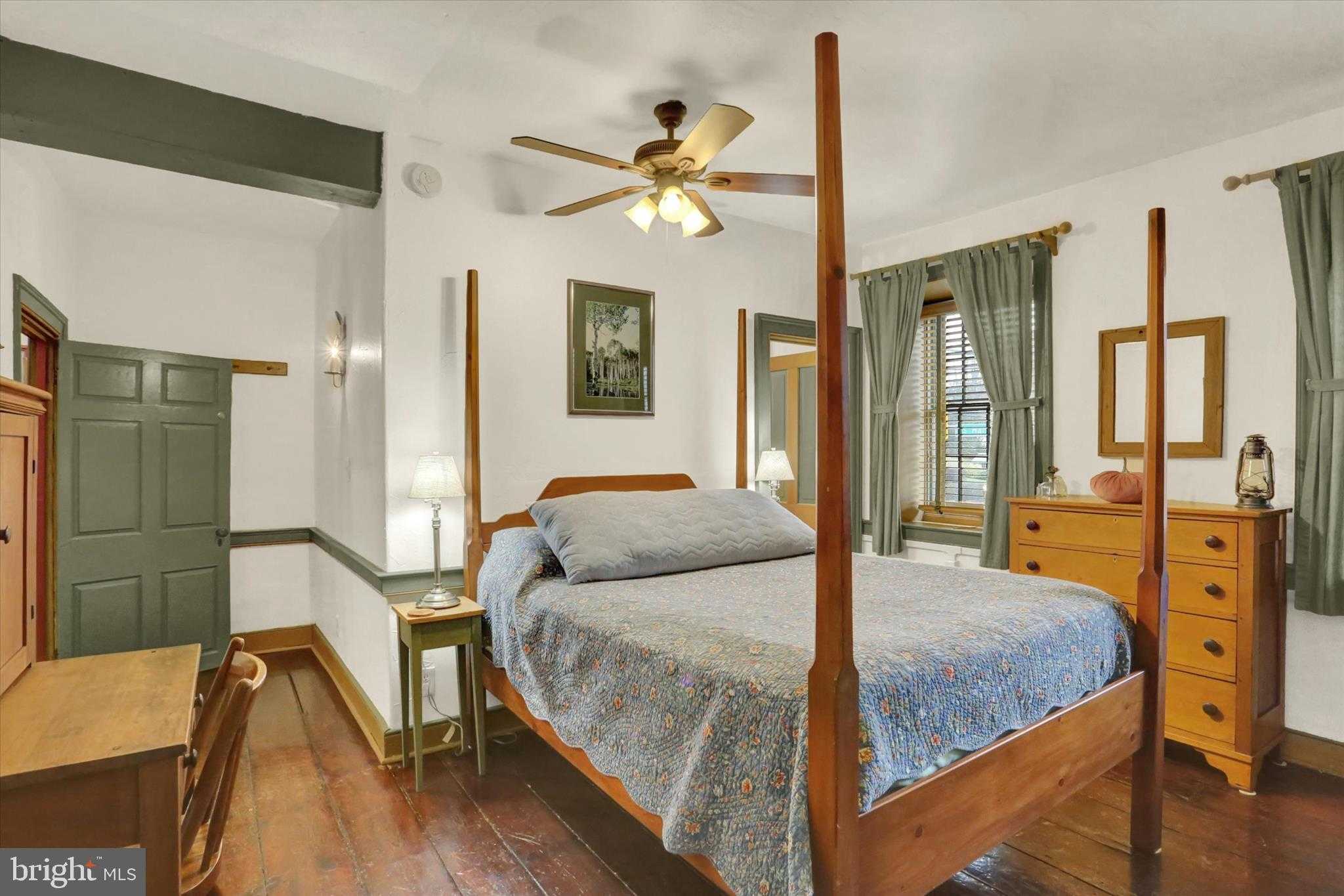 2600 S Market St photo 27