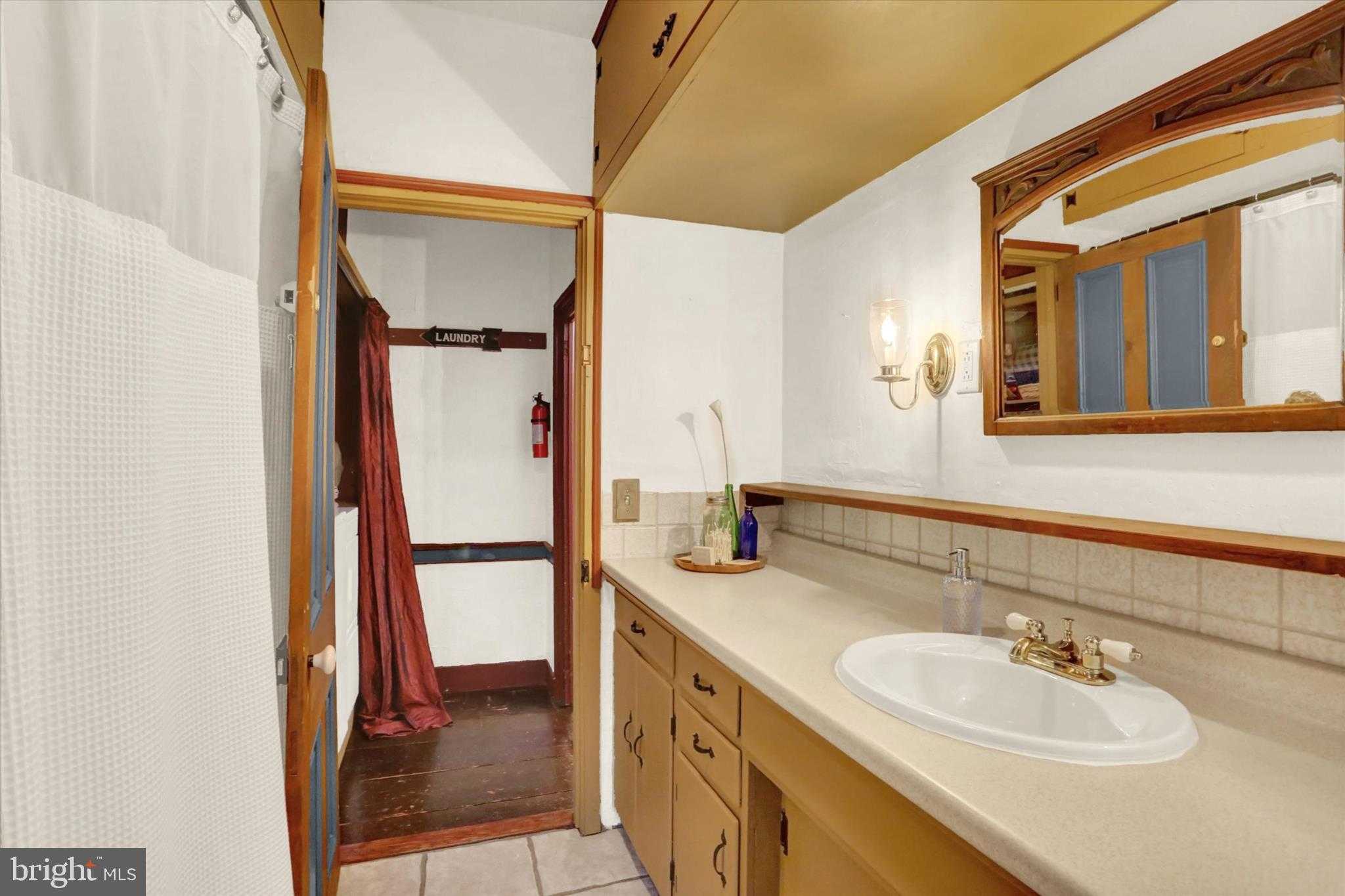 2600 S Market St photo 31